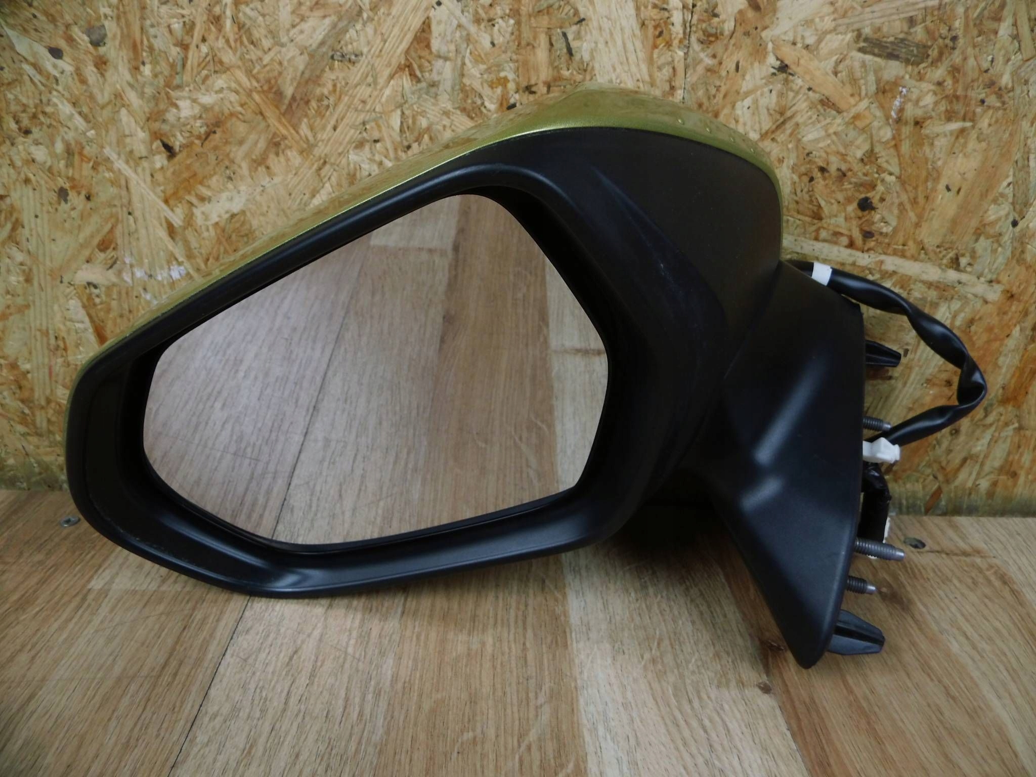 Toyota Yaris Cross 2020-2025 mirror left 6-PIN