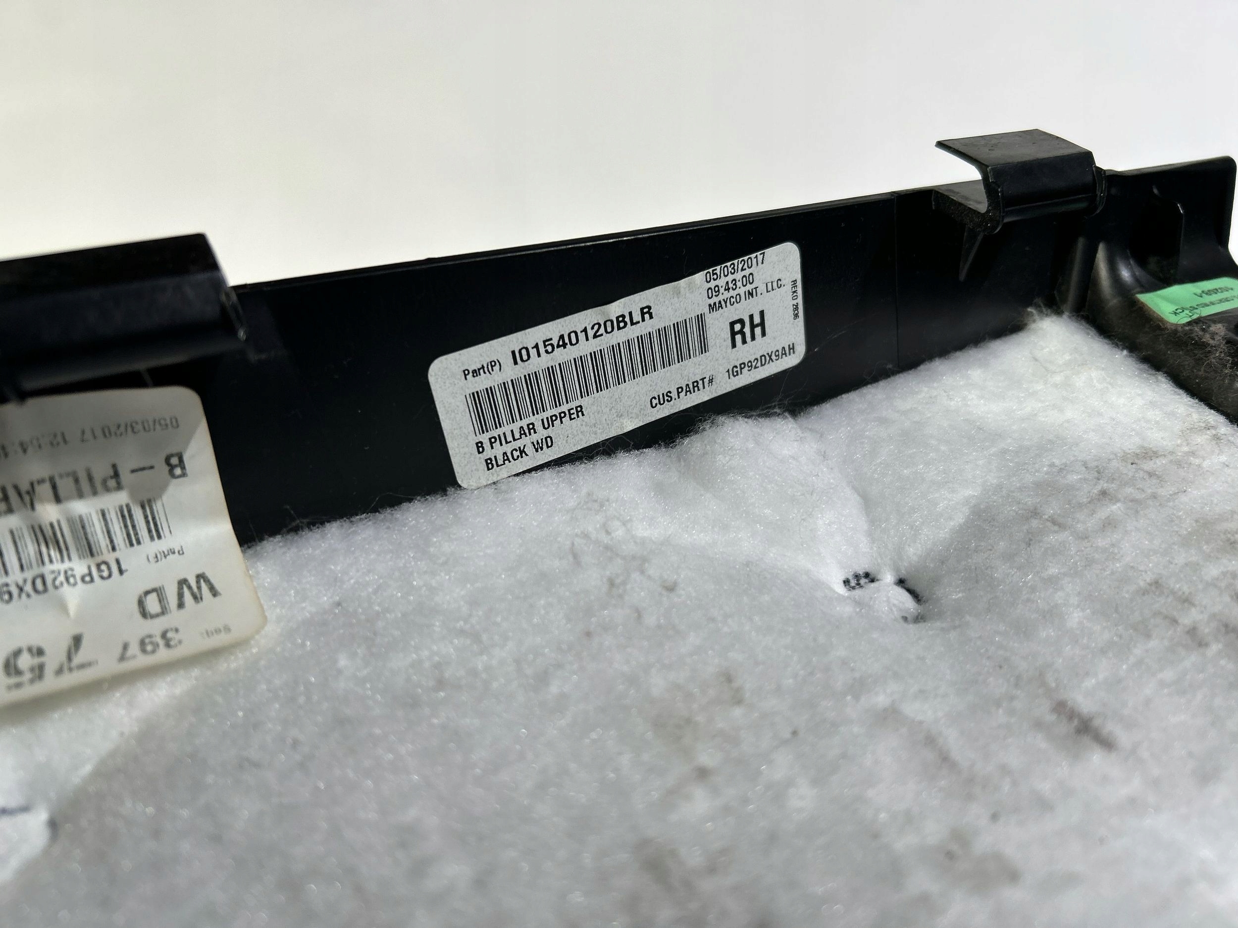cap moulding cover side slupka B right Dodge Durango 2014