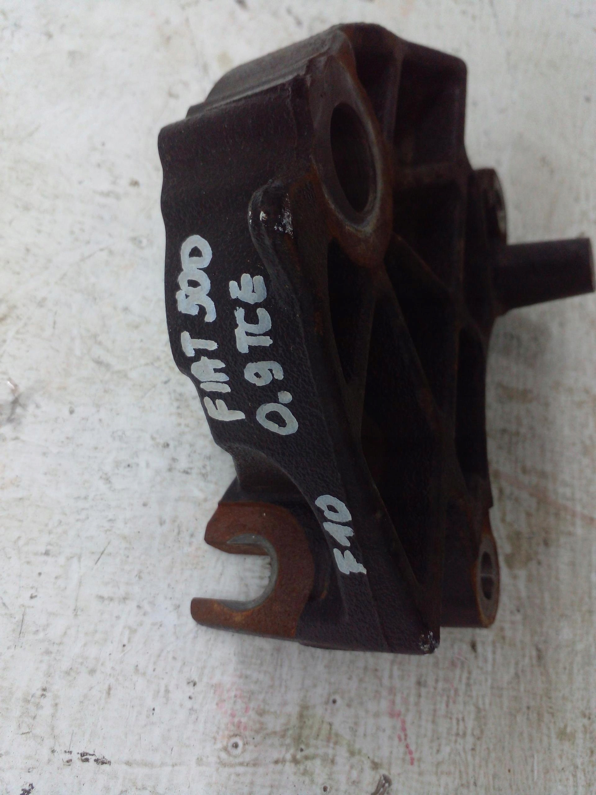 Support Support plaque Moteur FIAT 500 51912571 0.9 TCE