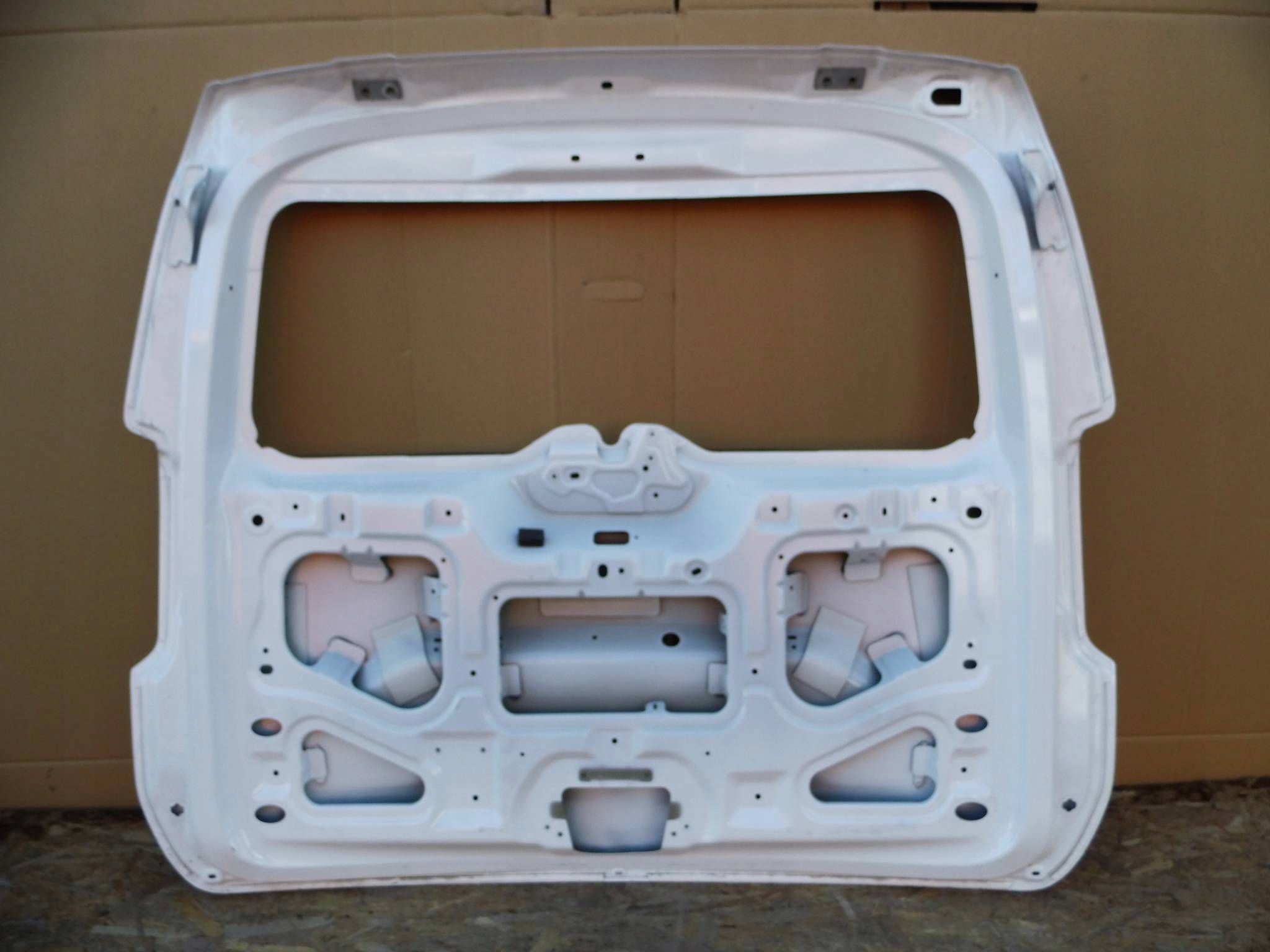 Ford Tourneo Courier III MK3 2023+ boot doors rear part