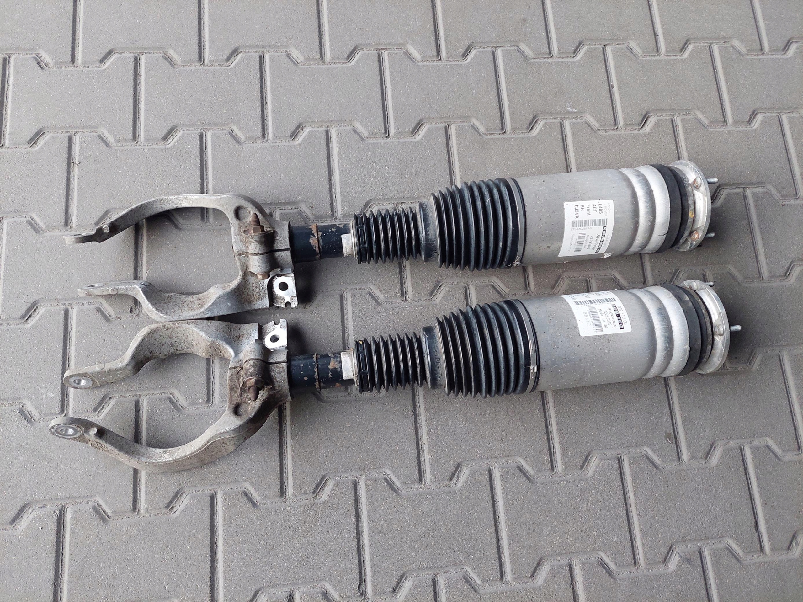 shock absorber MIECH front front right RANGE ROVER VOGUE L405 3.0 D