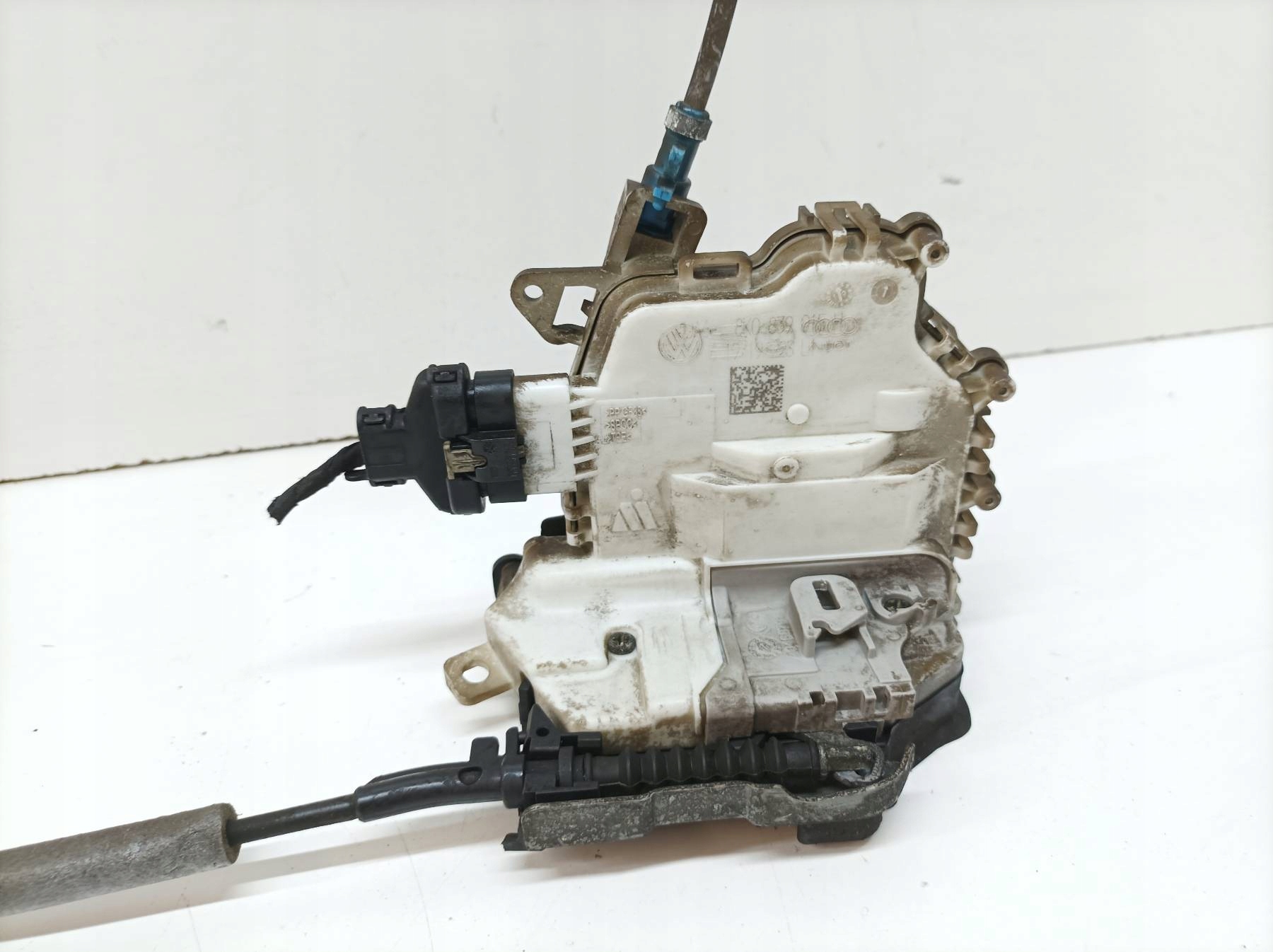 lock door rear part left 8X0839015H Audi Q2 and (2016- )