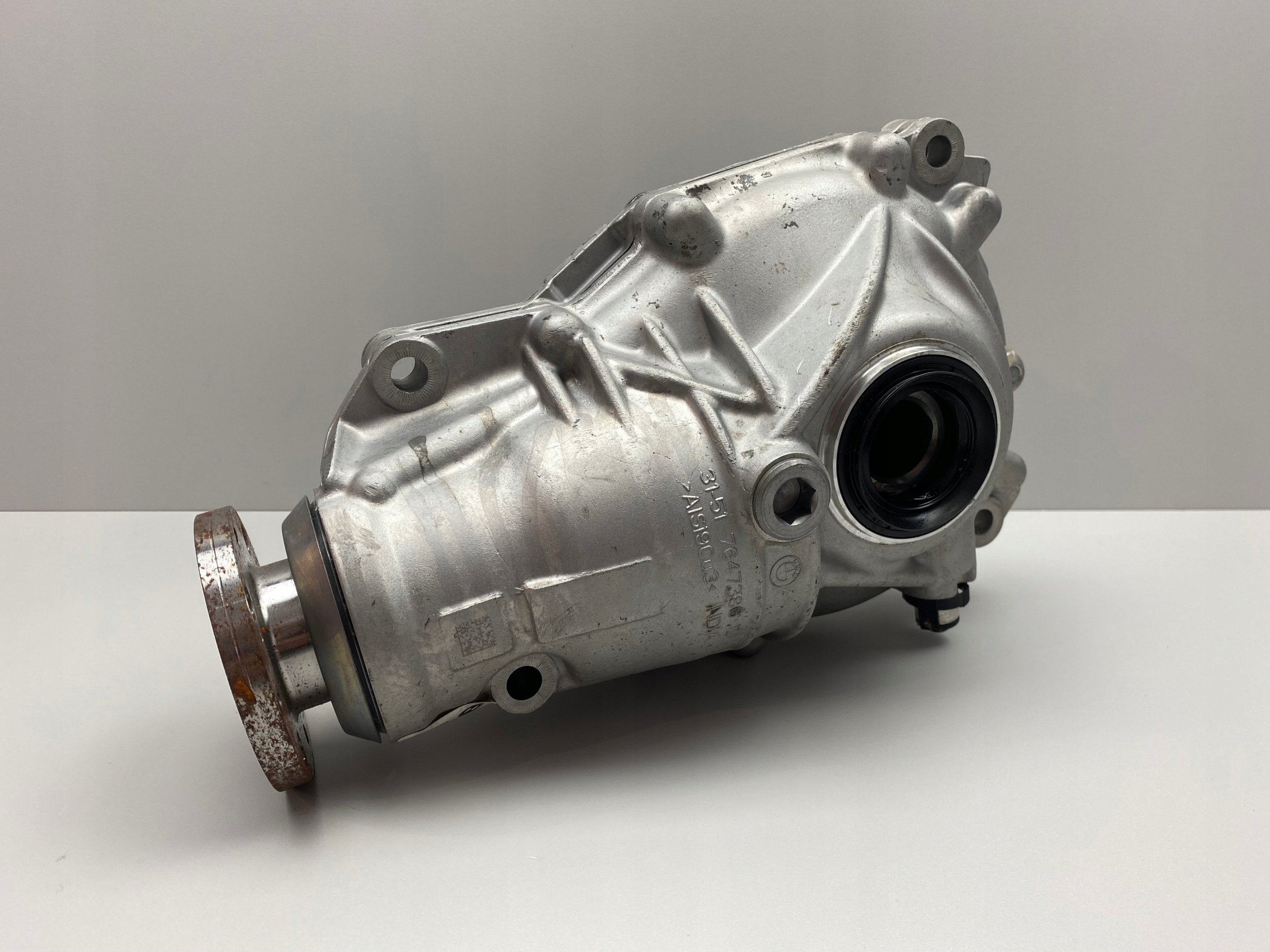 BMW G30 G15 F34 MOST NAPEDOWY DYFER PRZOD 8635703