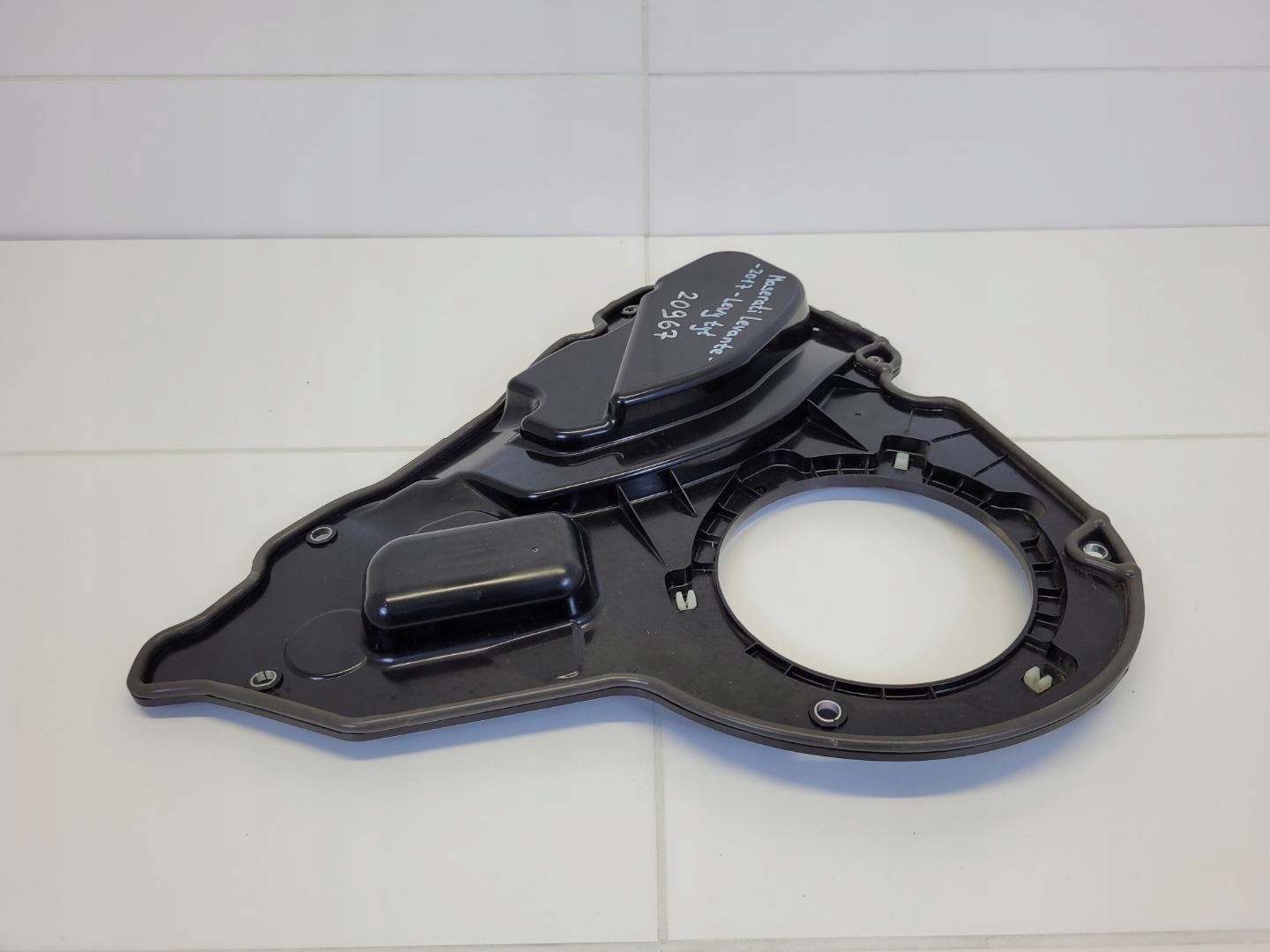 holder left side Maserati Levante 2017 670033607