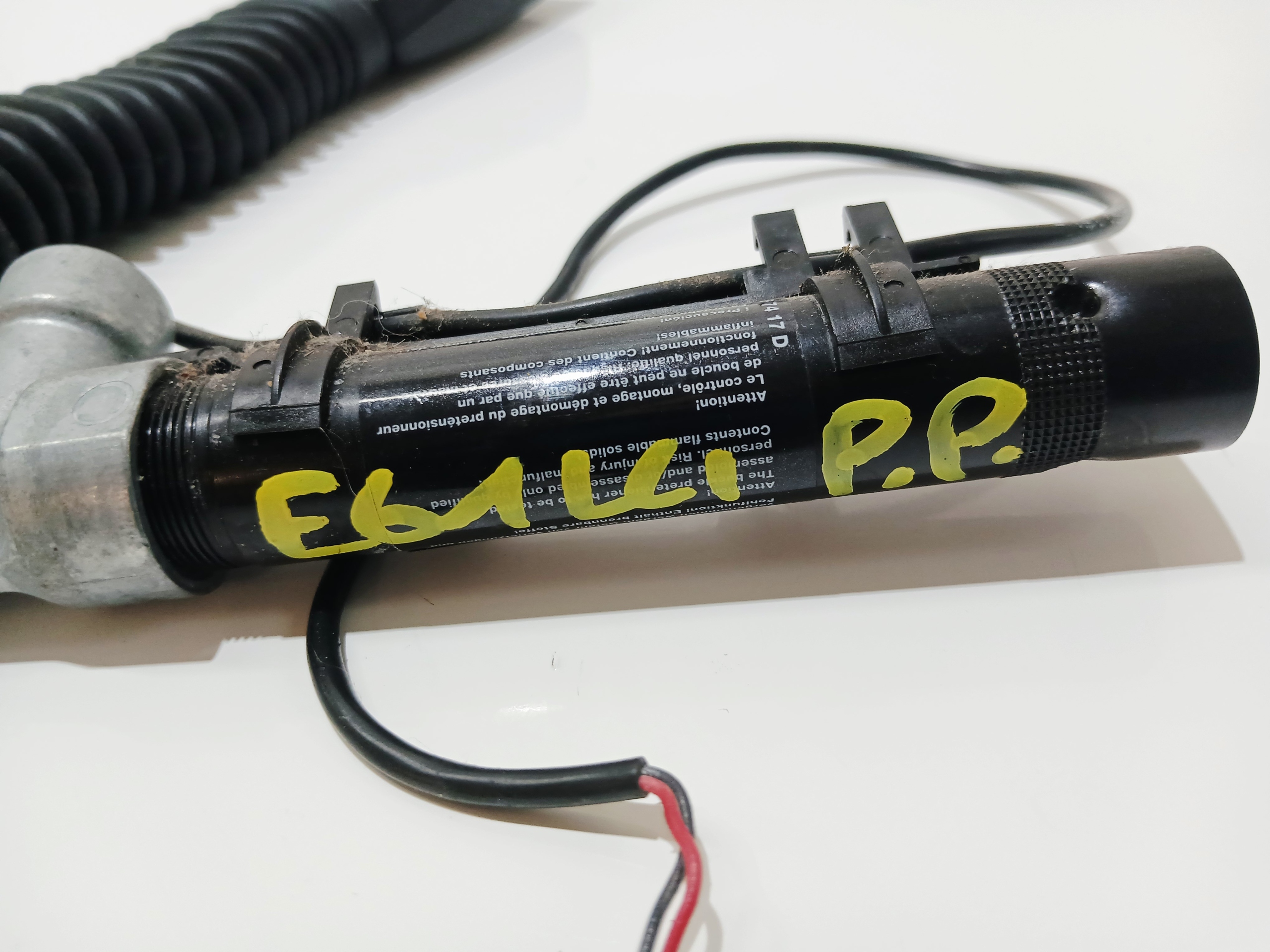 gurtstraffer rechts vorne BMW E60 E61 OE 7210888 (0000378)