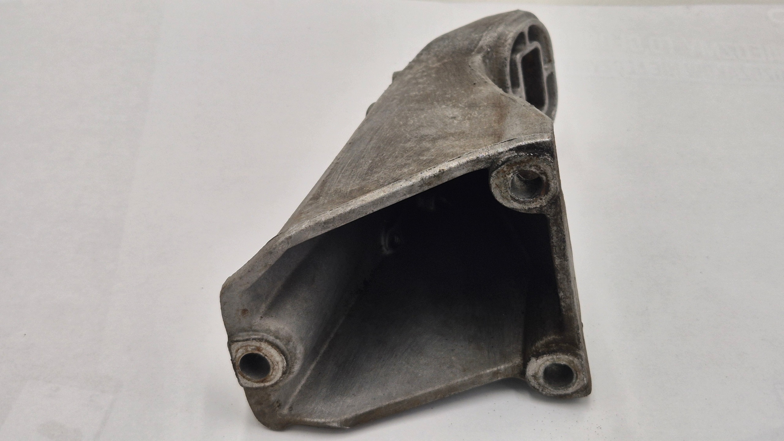 engine mount console left Audi A6 C4 4A 4A0199307 AB original!!!