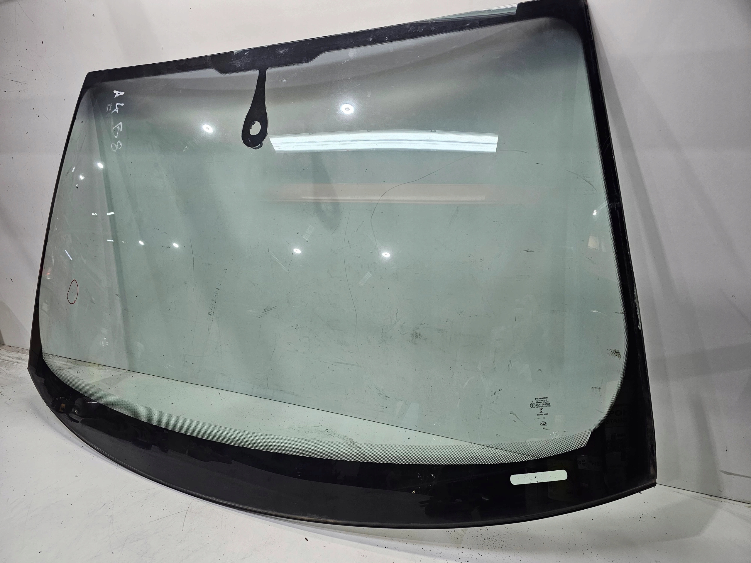 window front iron AUDI A4 B8 LIFT 2019R