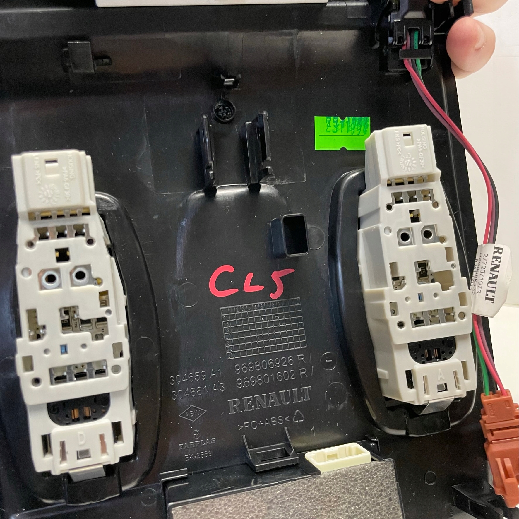 RENAULT CLIO V LAMPA OSWIETLENIE KABINA PODSUFITKA Typ samochodu Samochody osobowe