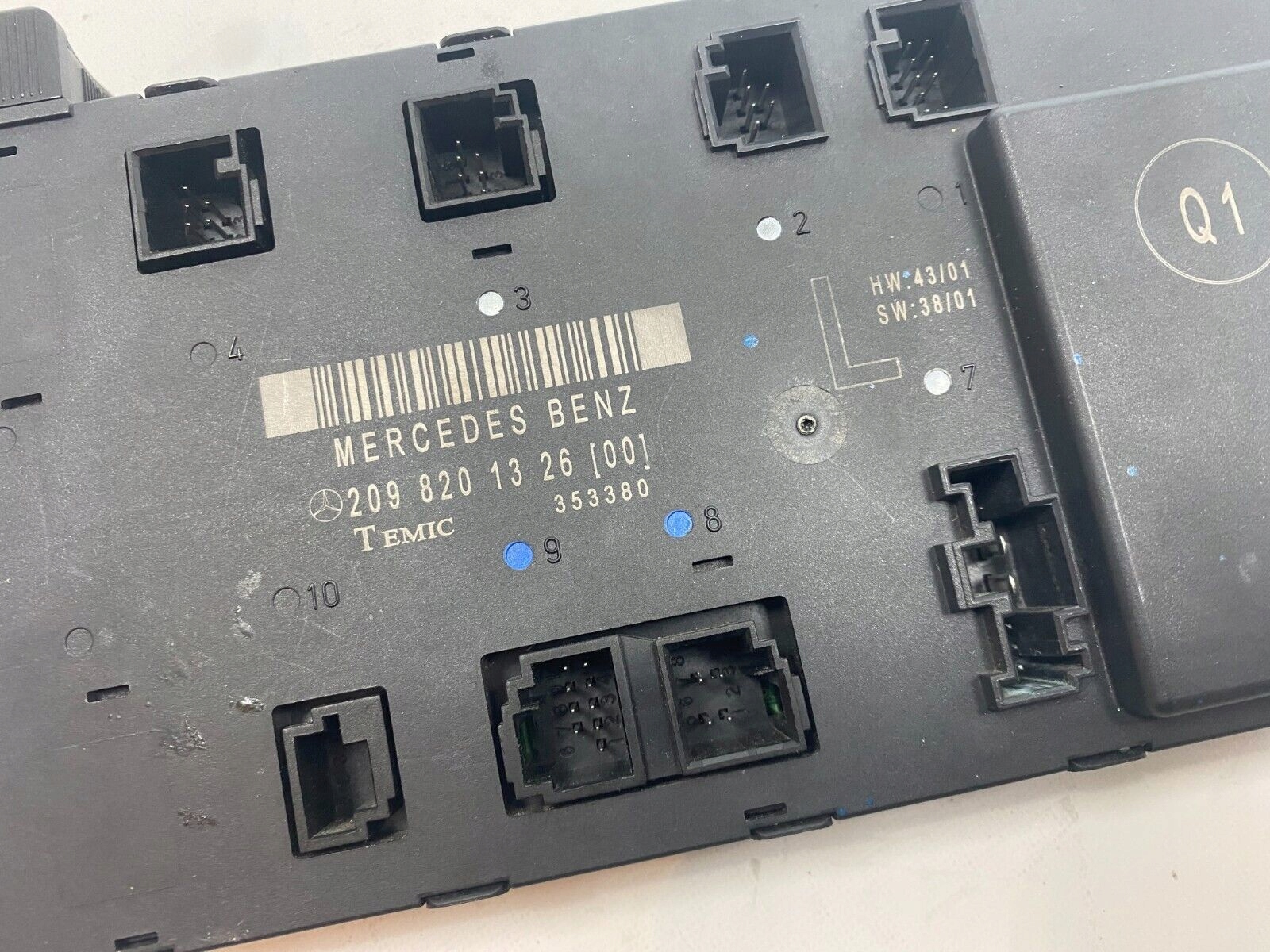 A2098201326 - Модуль левой двери MERCEDES W209 2098201326