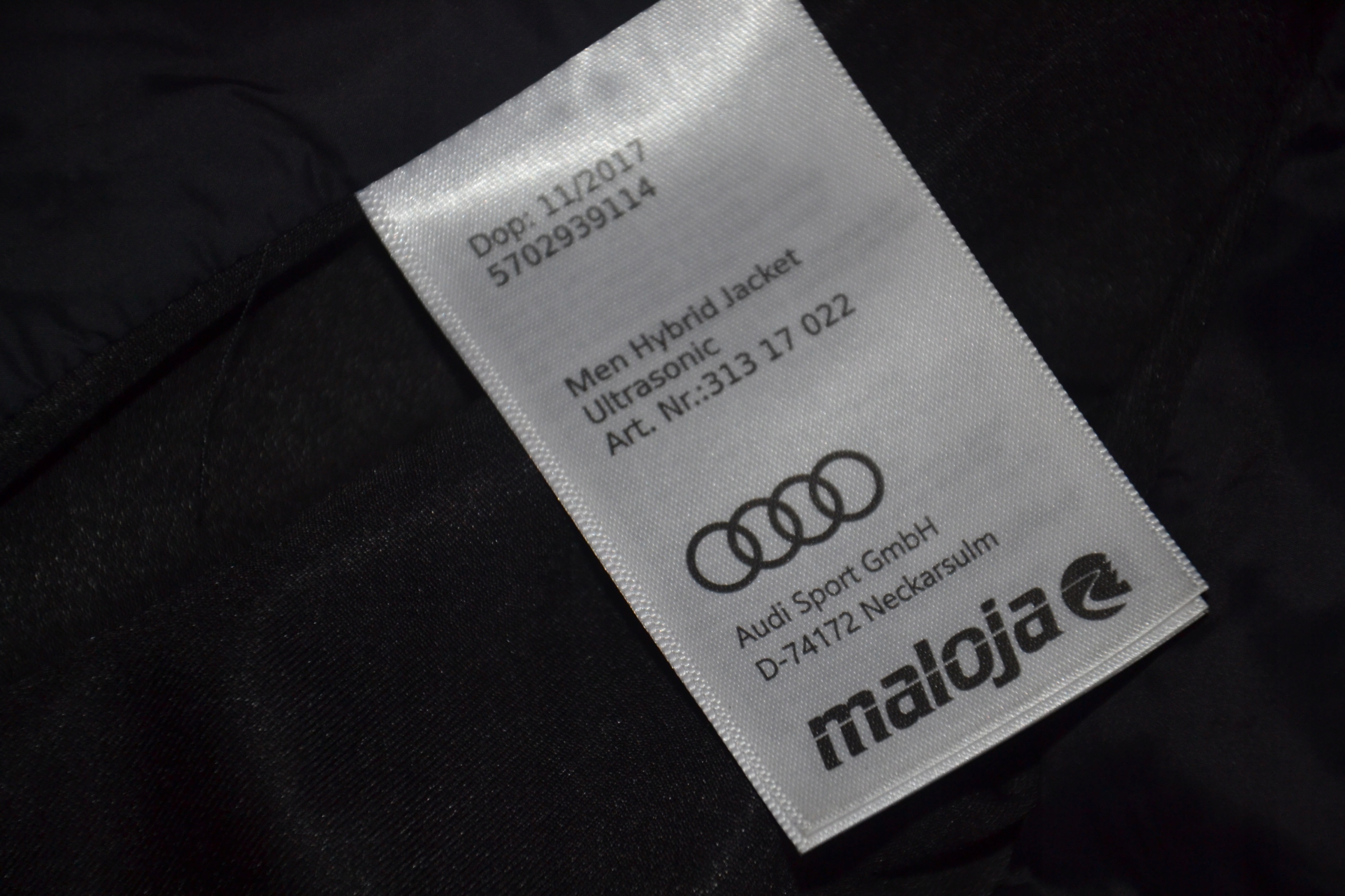 AUDI SPORT LEKKA PIKOWANA KURTKA L HYBRID JACKET MALOJA Kolor czarny