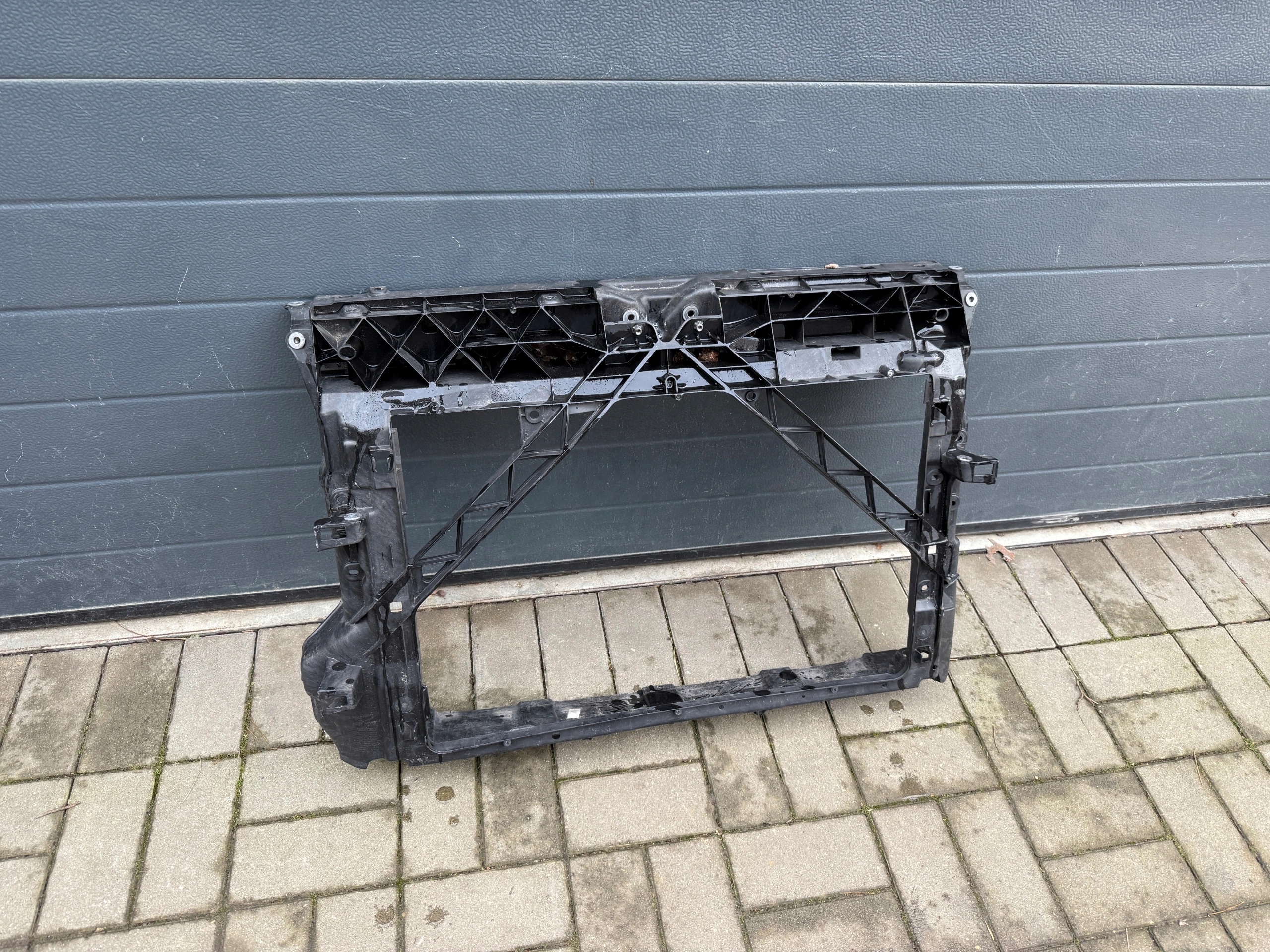 Skoda Fabia 3 6V bar, wall front 6V0805588