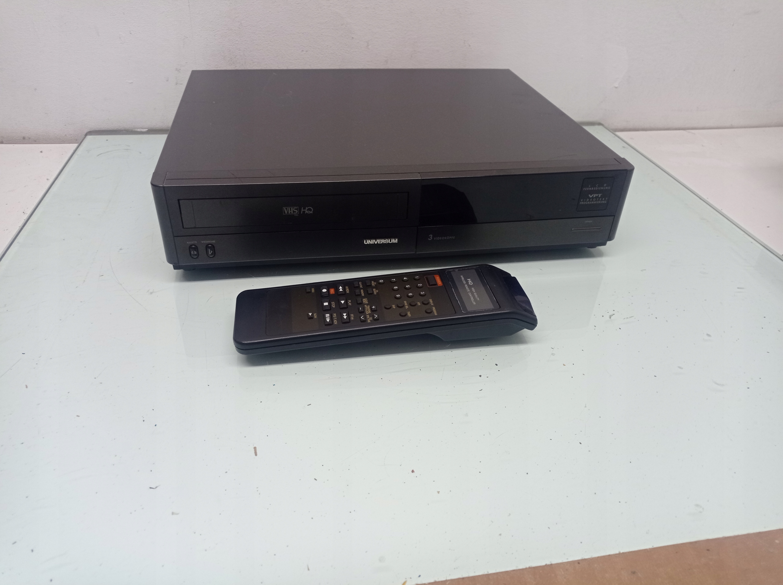 MAGNETOWID UNIVERSUM VR 723 + PILOT