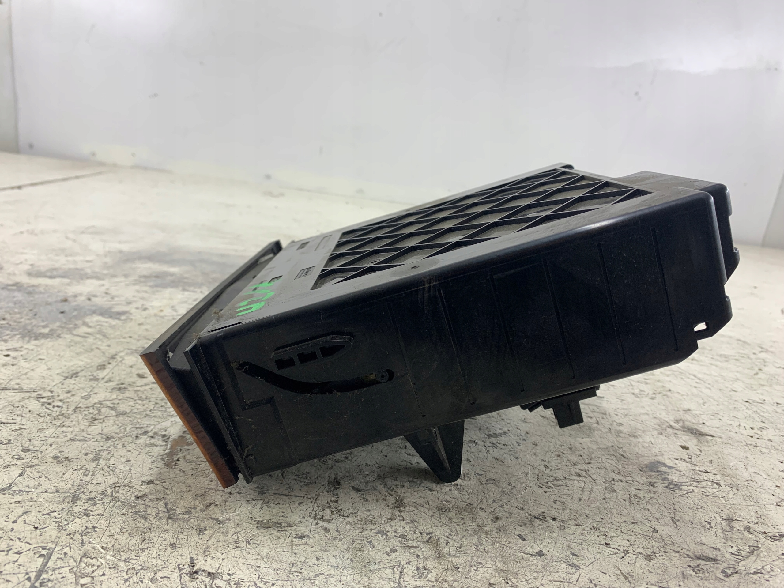 MERCEDES W211 PANEL leuchten des warnblickschalters handschuhfach DEKOR