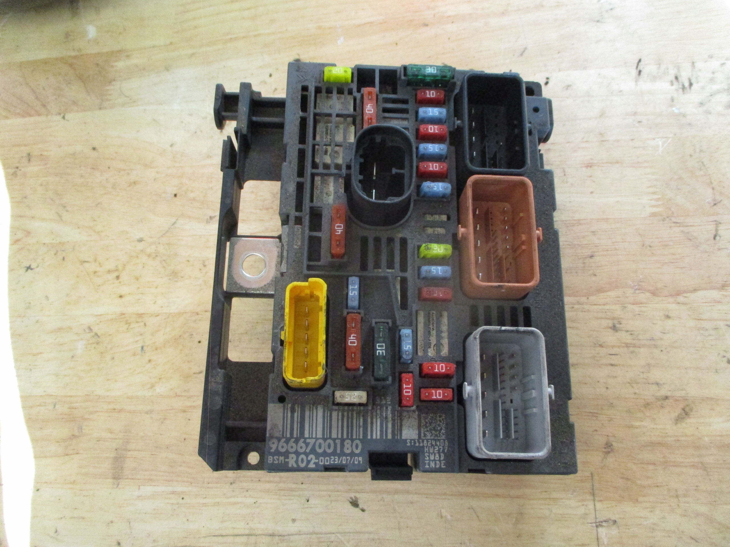 PEUGEOT CITROEN MODUŁ BSM 9666700180 BSM R02