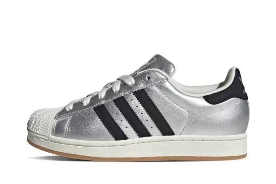 Boty Adidas Superstar II W „Silver Metallic“ HQ2692 vel 36