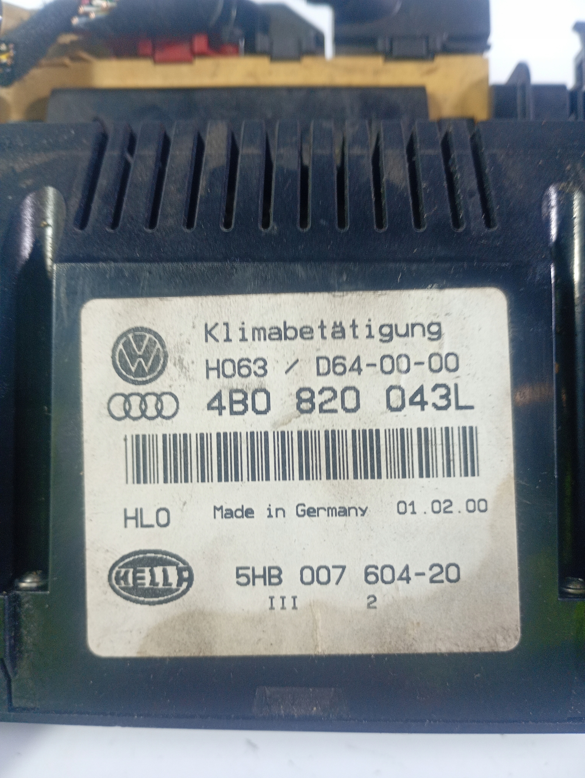 Audi A6 C5 97-04 switch switch PANEL of the air conditioning OE 4B0820043C