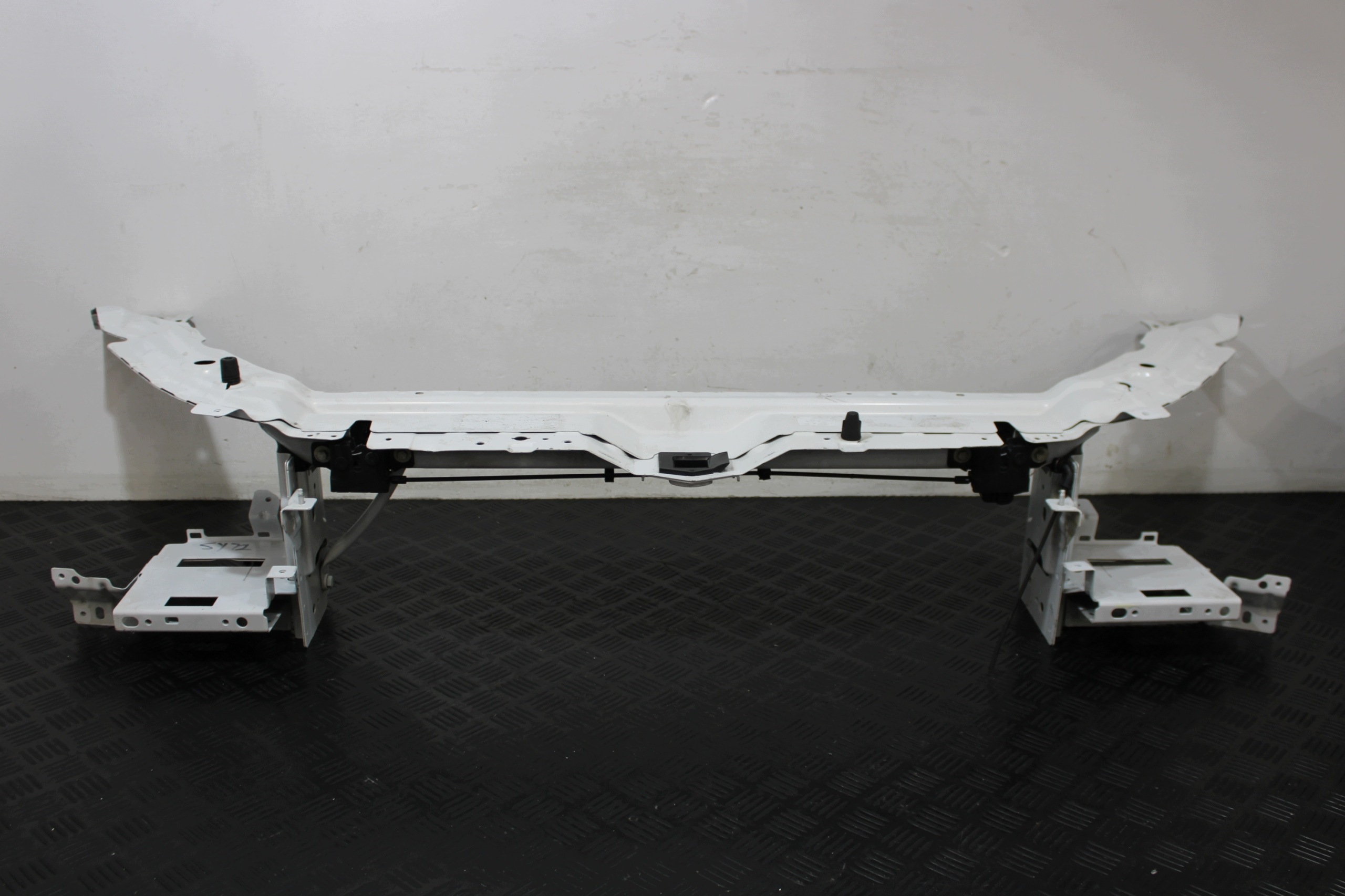 pillar wall LAND ROVER DISCOVERY SPORT L550