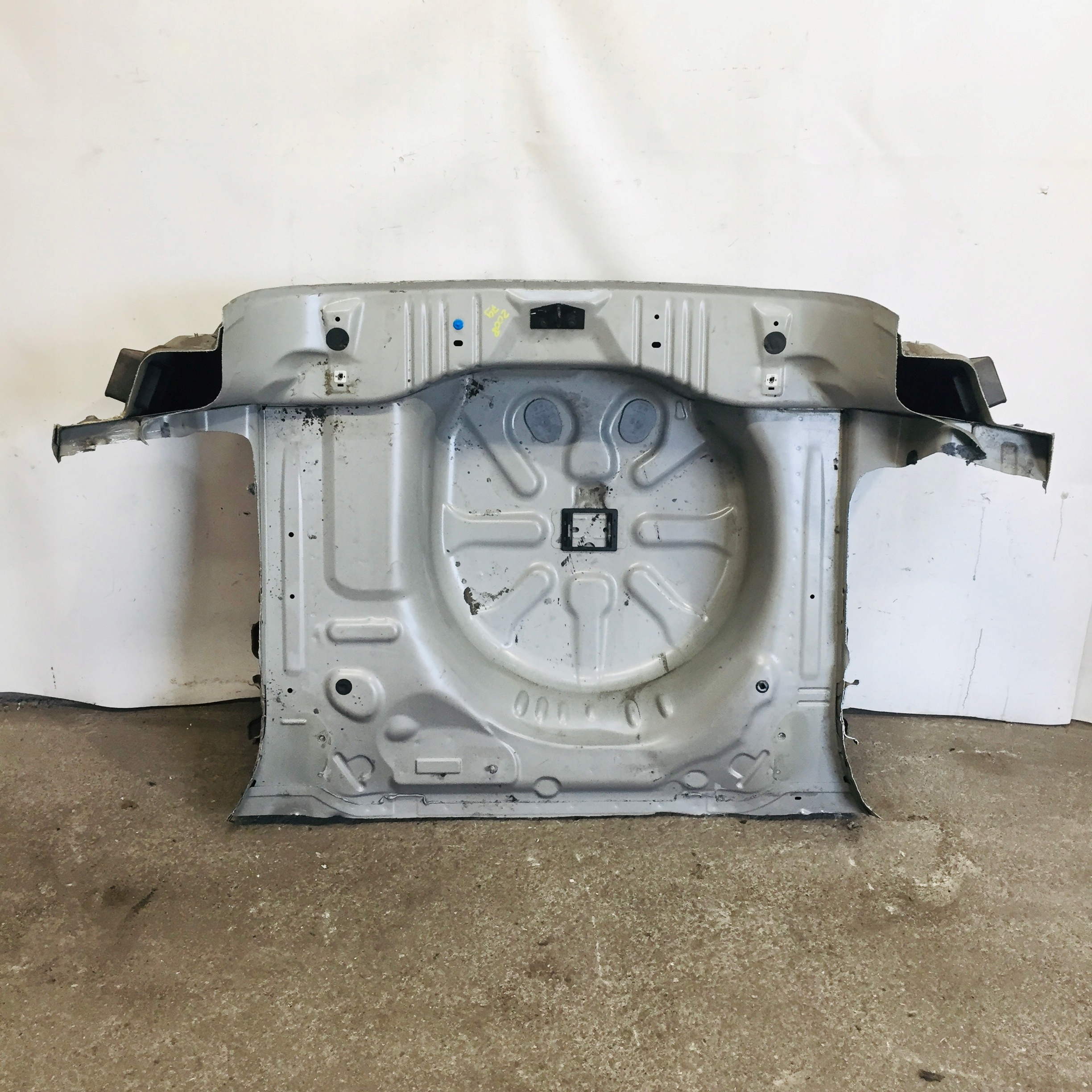 #79 - ЗАДНІЙ РЕМІНЬ ВАННА ПІДЛОГУ БАГАЖНИКА PEUGEOT 2008 # 79