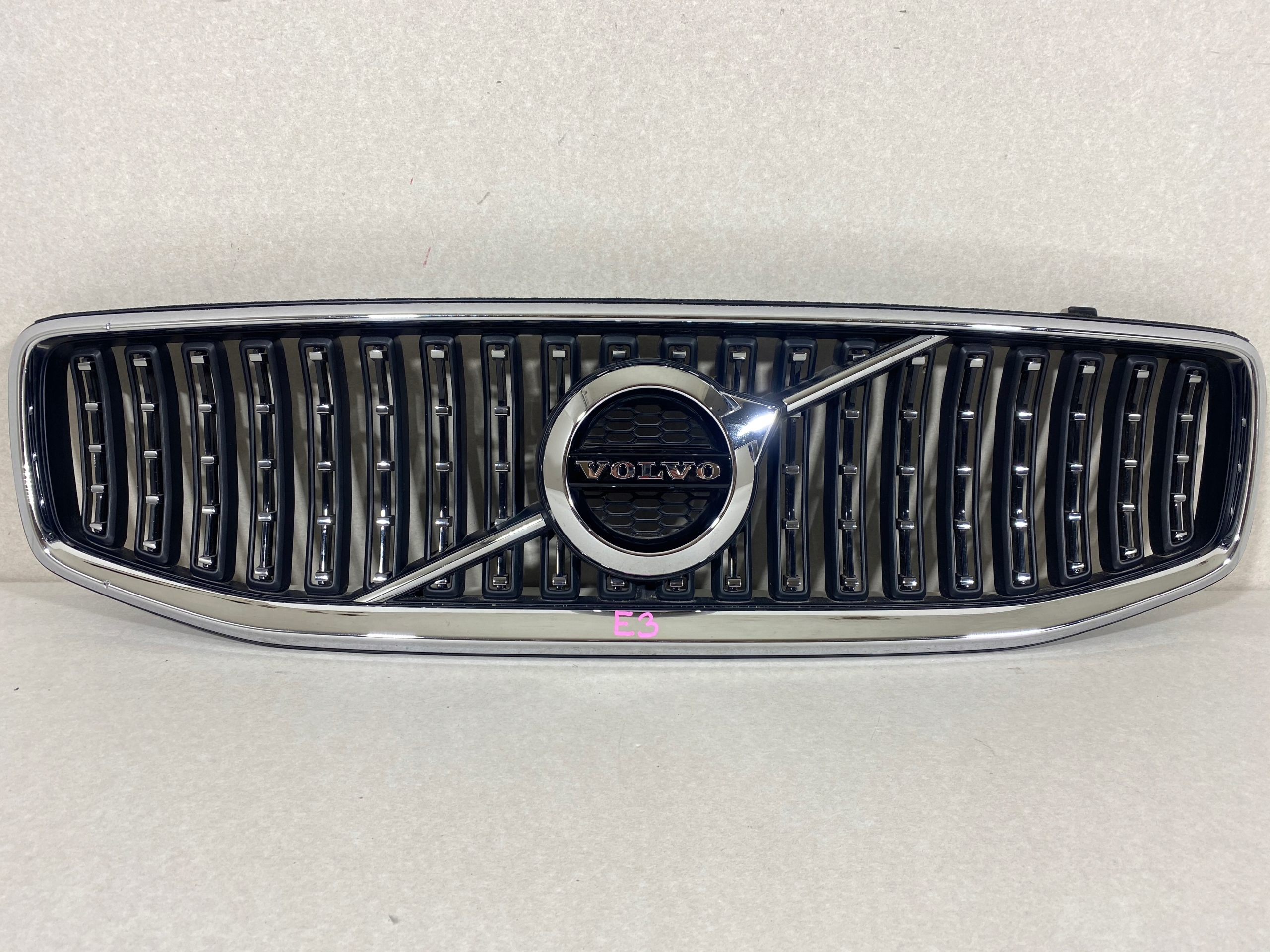 VOLVO V60 II S60 III ATRAPA CHŁODNICY GRILL PRZÓD