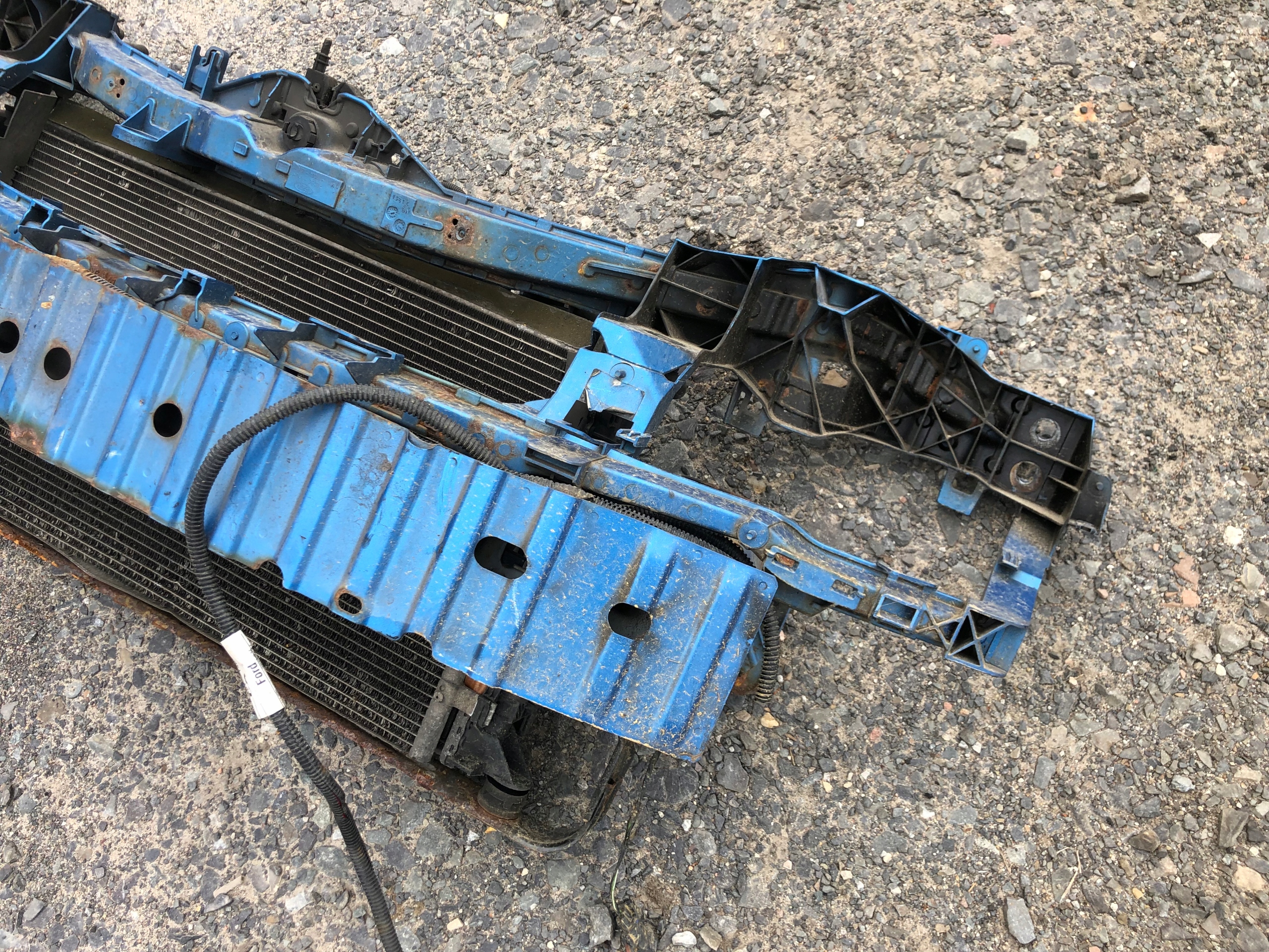 FORD FOCUS MK2 2.0 16V support panel for radiators pillar sider MANUAL