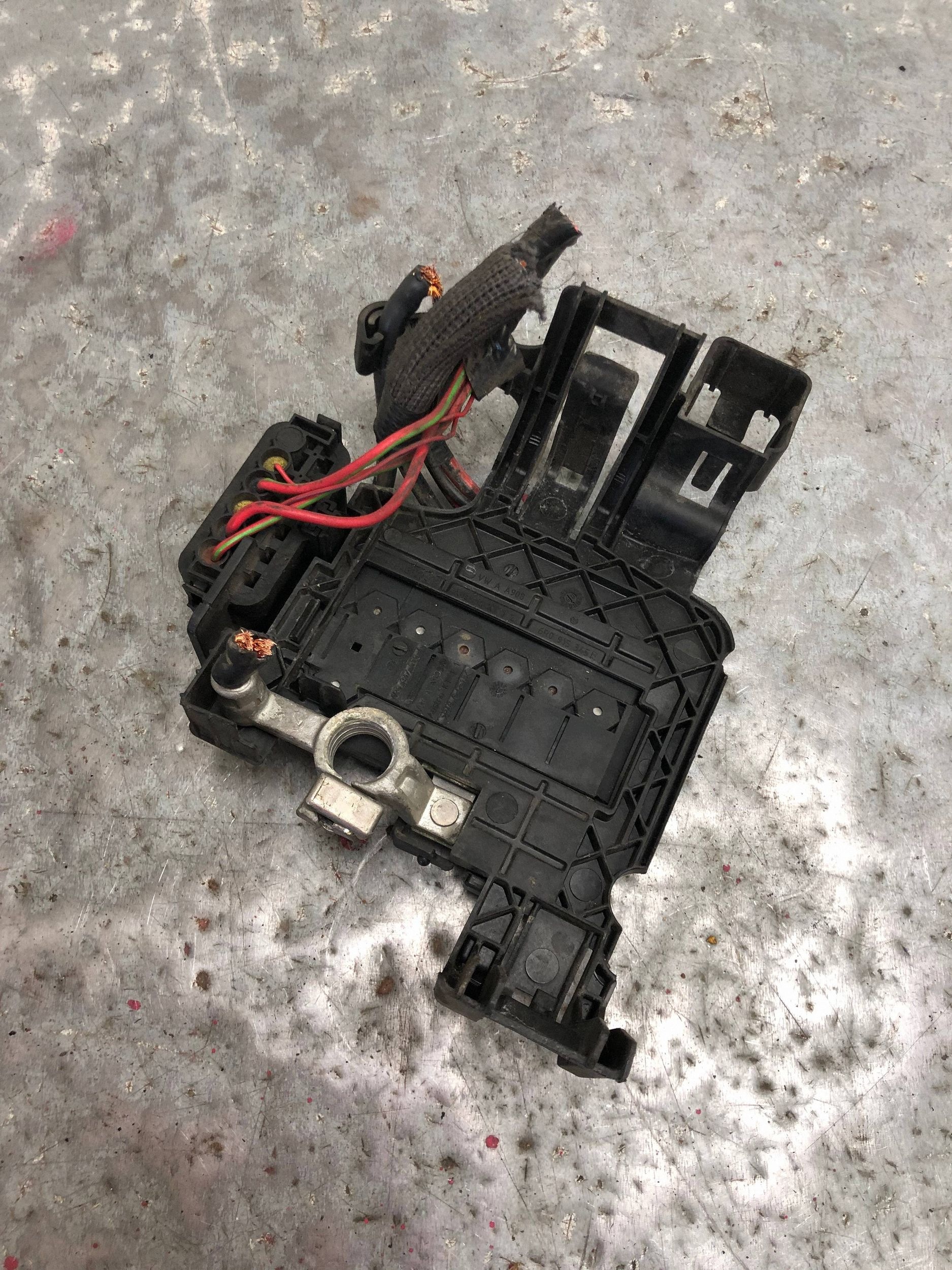terminal fuse box SKODA FABIA MK2 6R0915345E