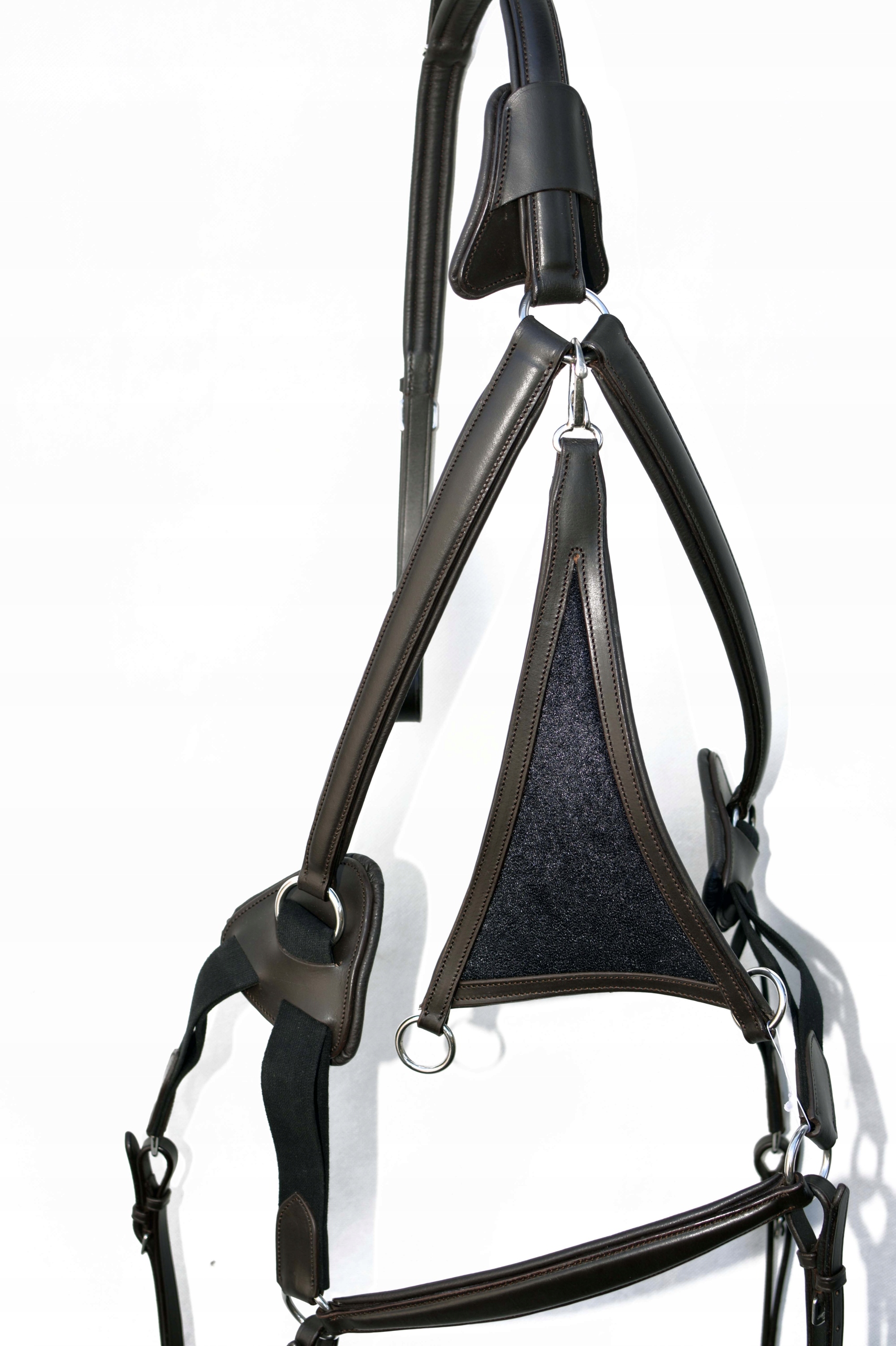 NAPIERŚNIK Z WYTOKIEM PASSIER ROZ.FULL Kolor dominujący czarny