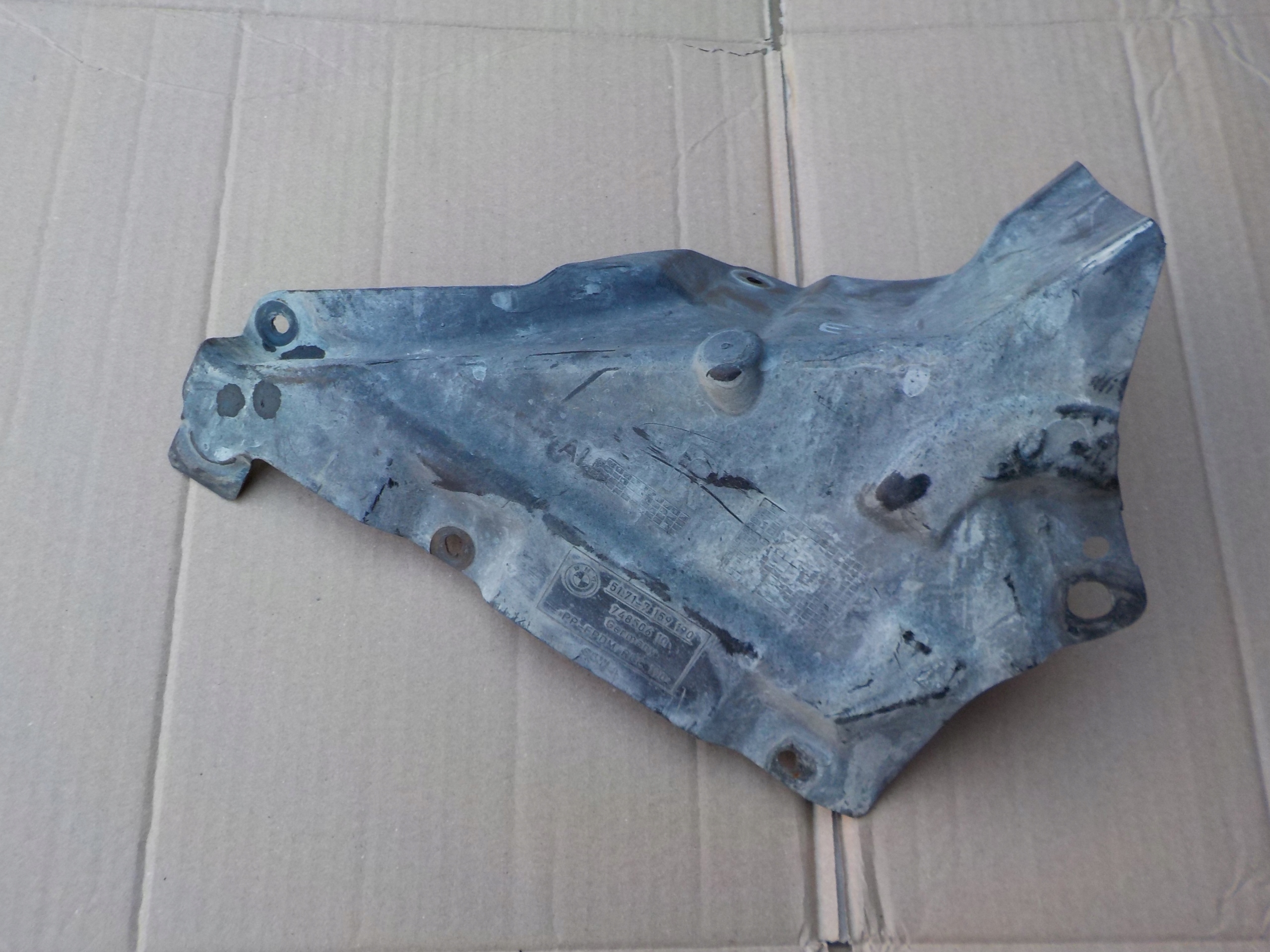 Blende Abdeckung nadkola rechts bmw e90 7159190
