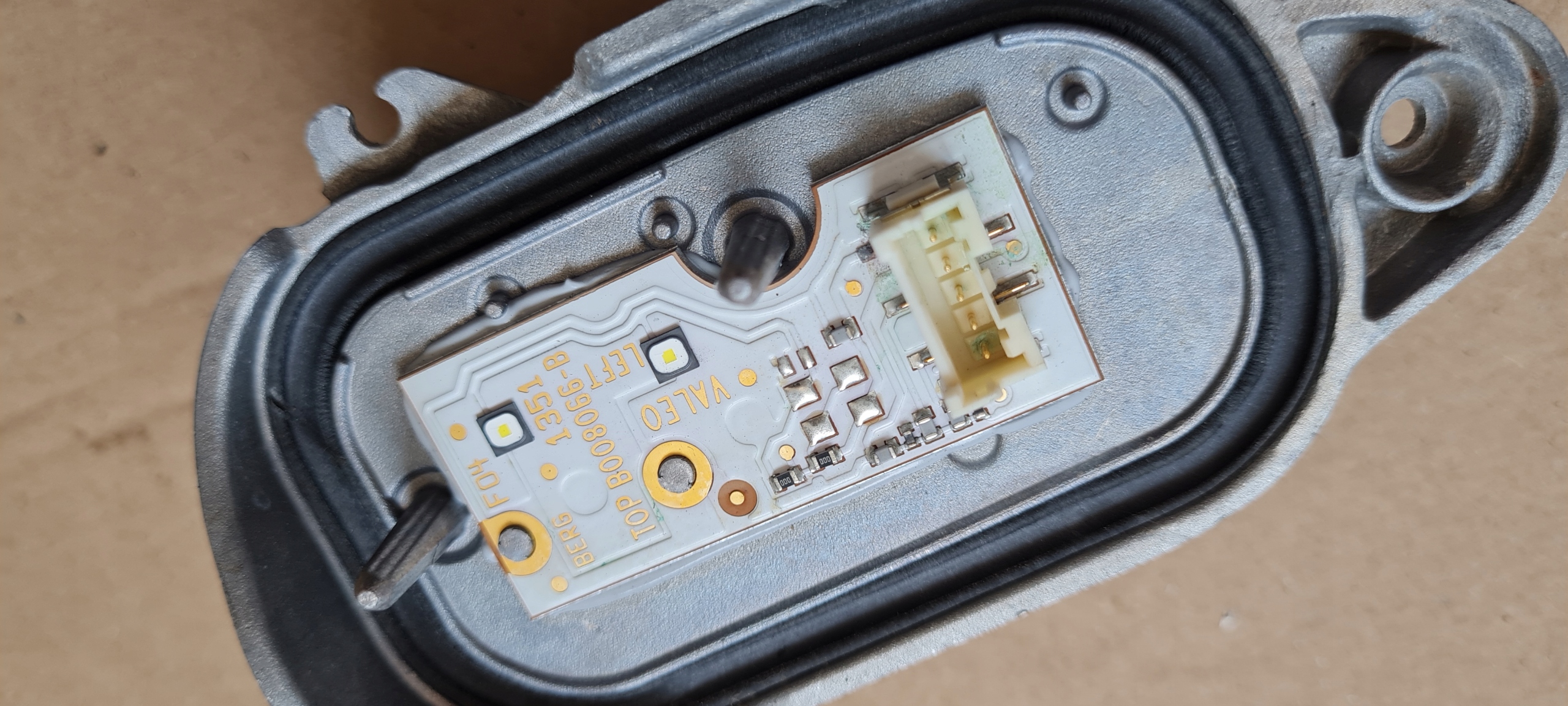 SQ5 8R Q5 LIFT module LED JEZ resistor, rheostat, regulator control unit left 8R0941475A