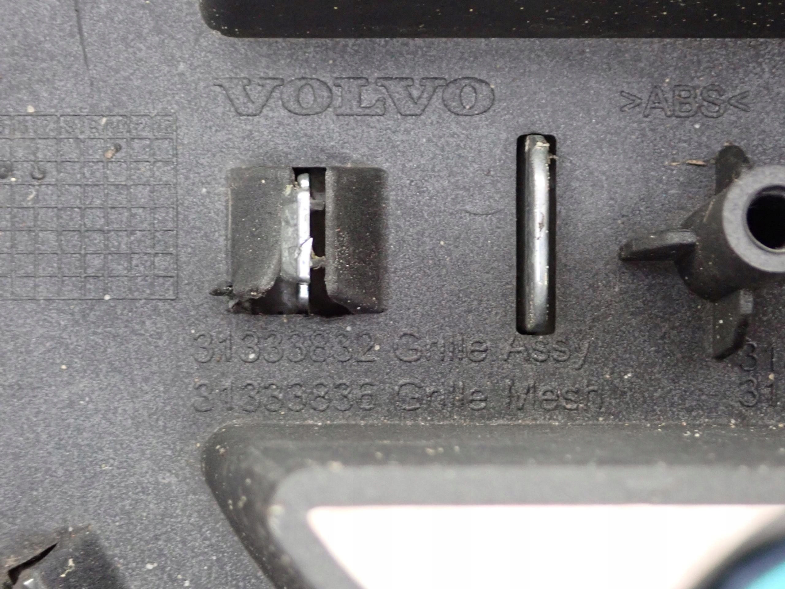 Volvo XC60 Kühlergrill FRONTGRILL Kühlergitter 31333832 - Thumbnail 4