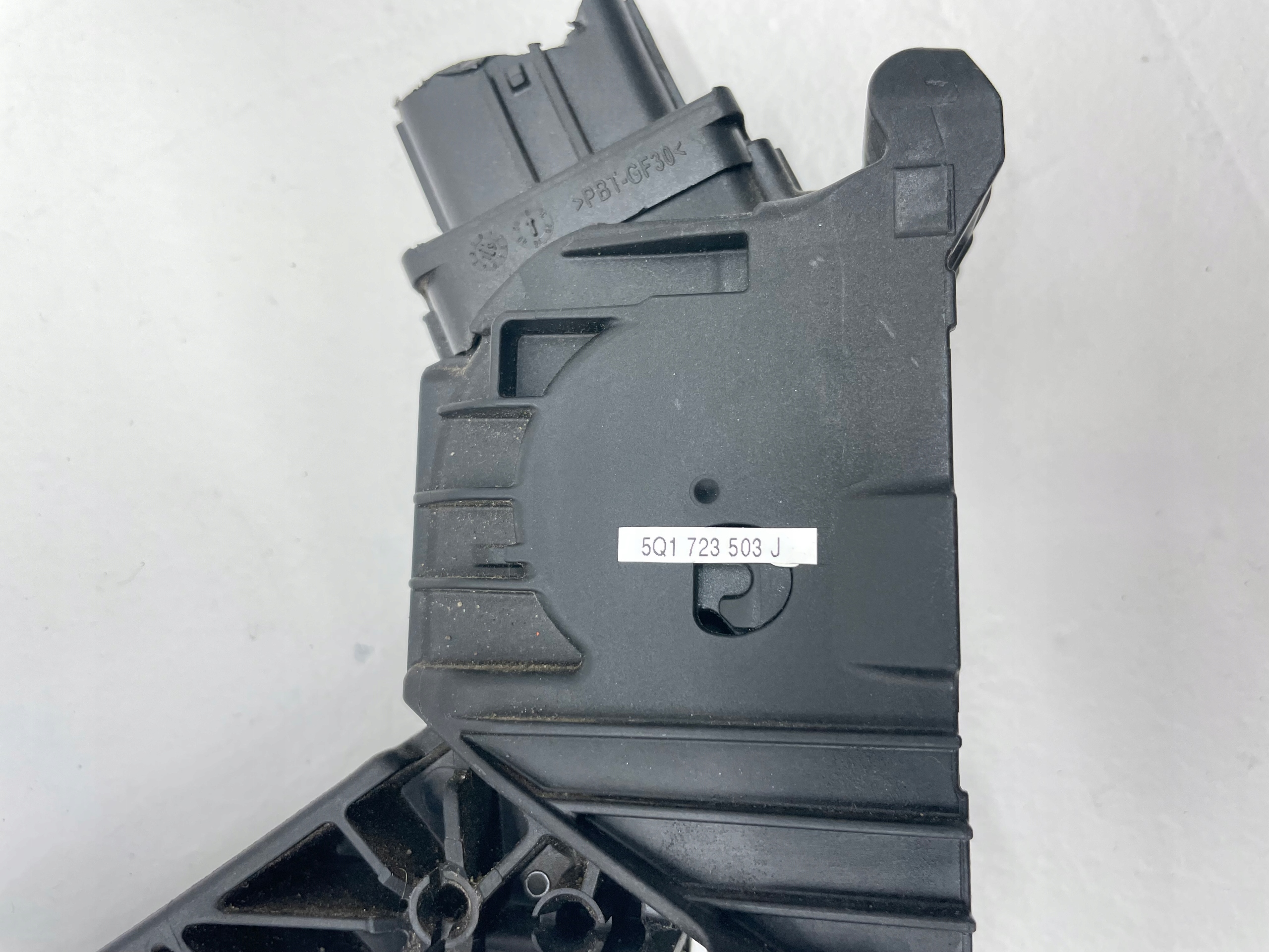 VW T-ROC NAKŁADKI NA PEDAŁY PODNÓŻEK CHROM Producent Volkswagen OE