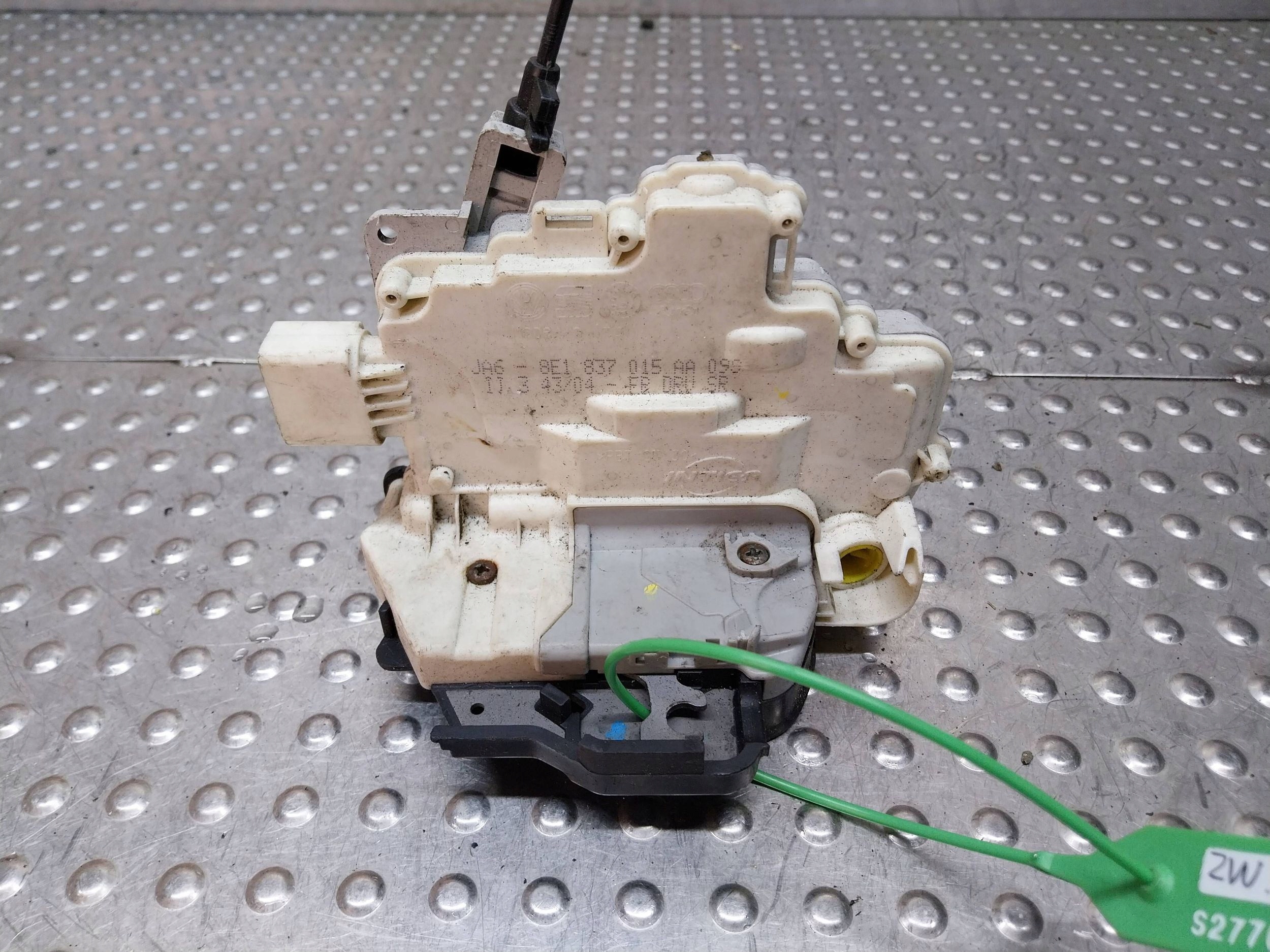 lock door left front 8E1837015AA AUDI A3 8P A4 B7 A6 C6 A8 D3 SEAT EXEO