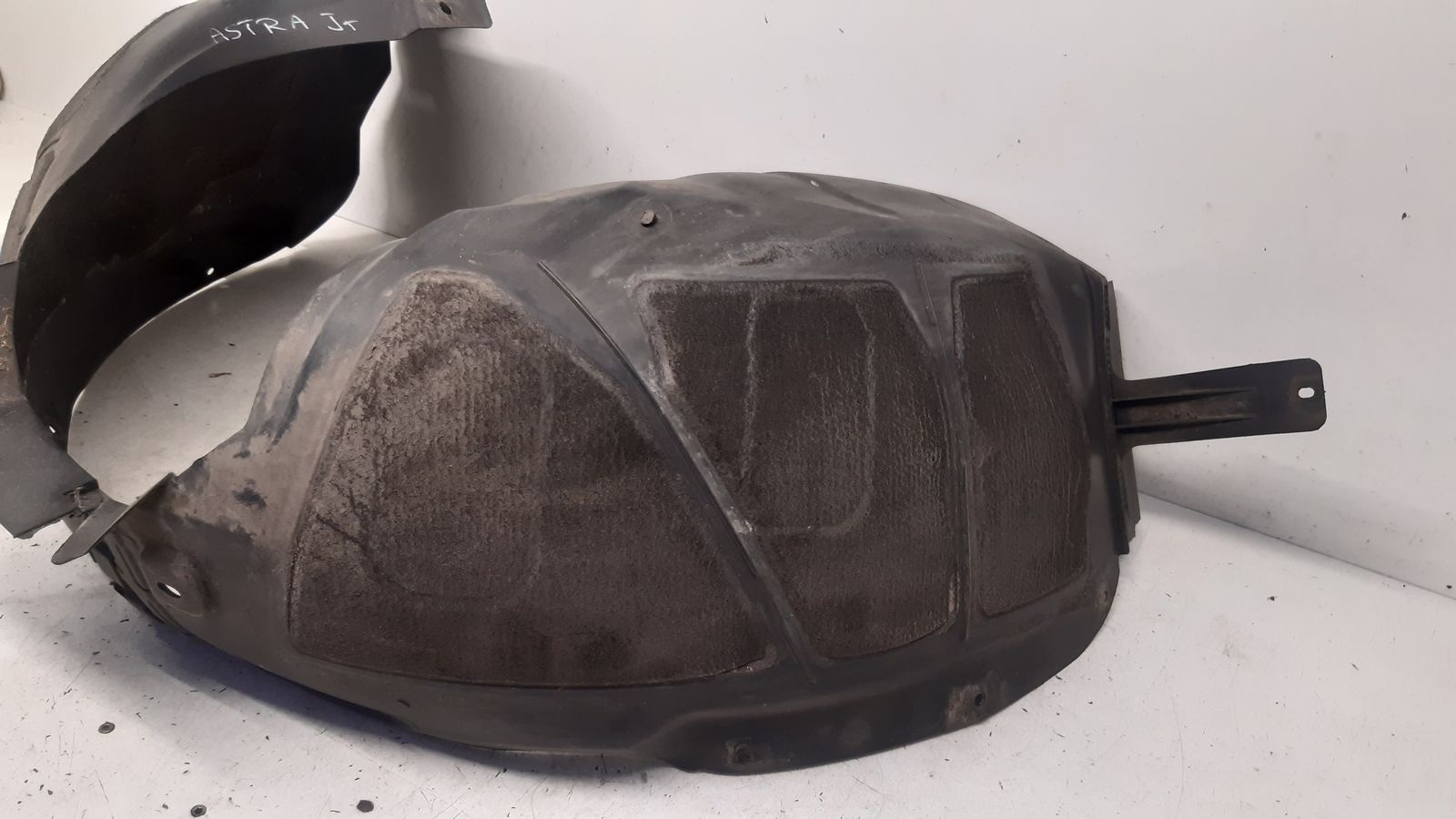 mudguard front front left Opel Astra J 1,7 CDTI