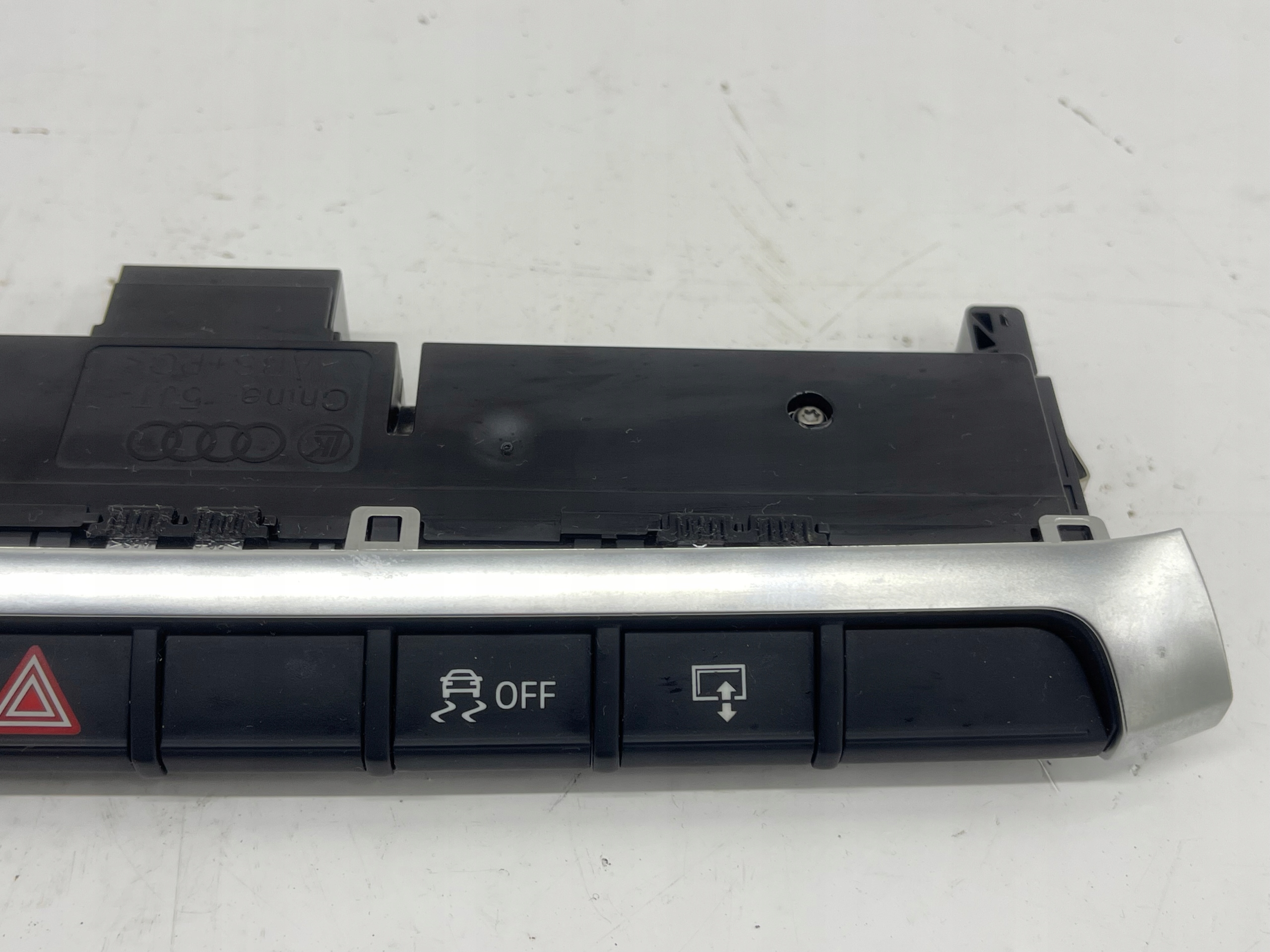 AUDI A3 8V PANEL PRZYCISKOW ovládání 8V0925301BM