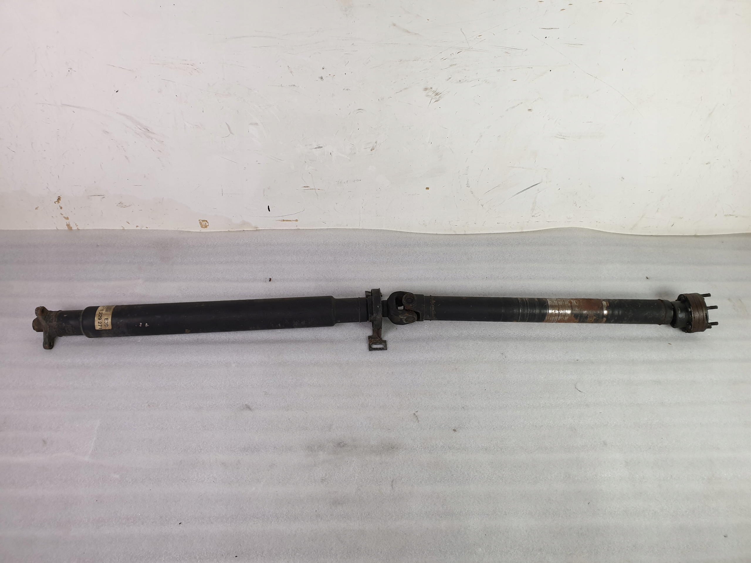 1229271 приводной вал BMW E39 2.5 автомат