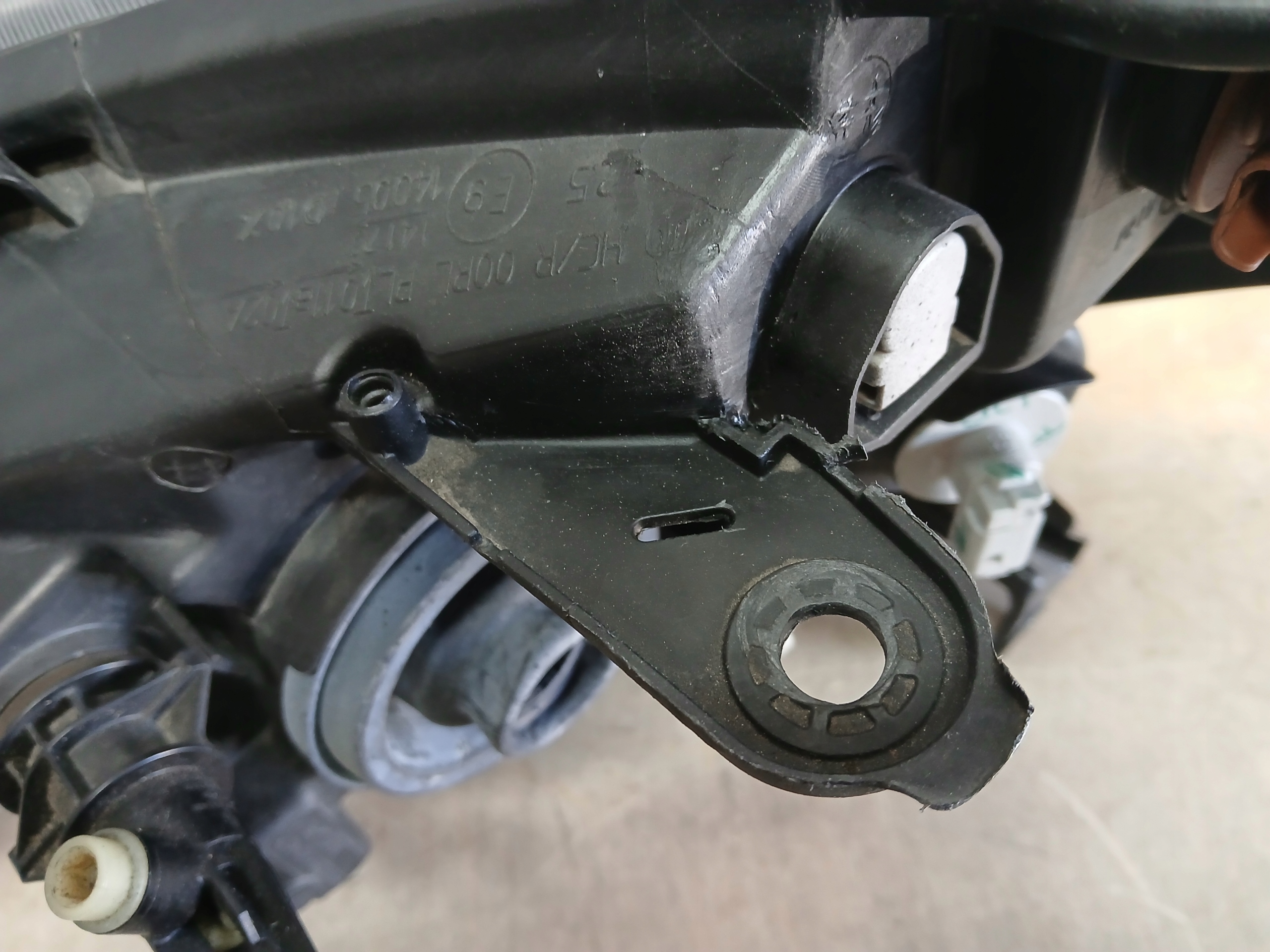 light front right DACIA DOKKER 260102414R