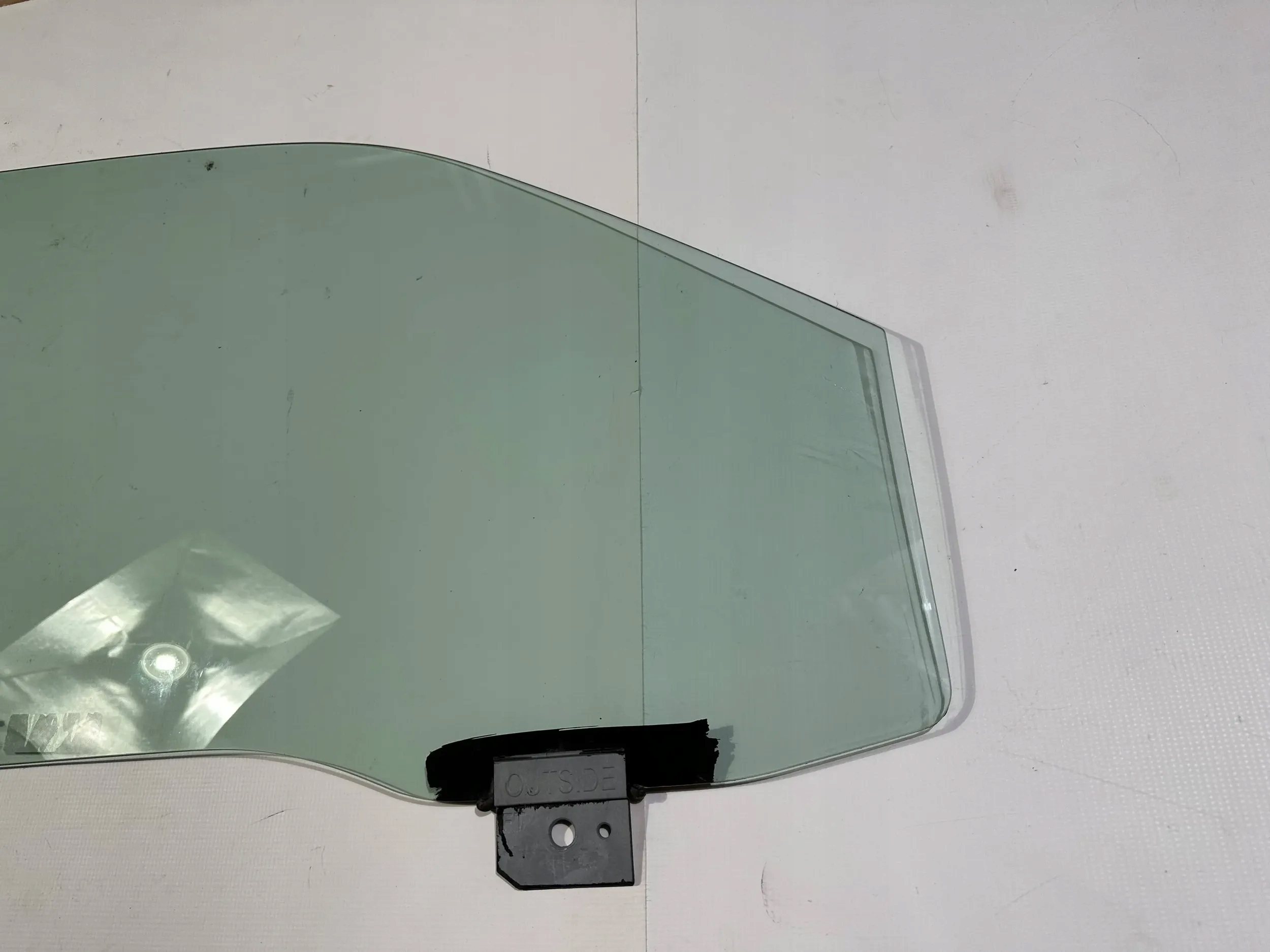 window front front side right Ford Expedition 2018+