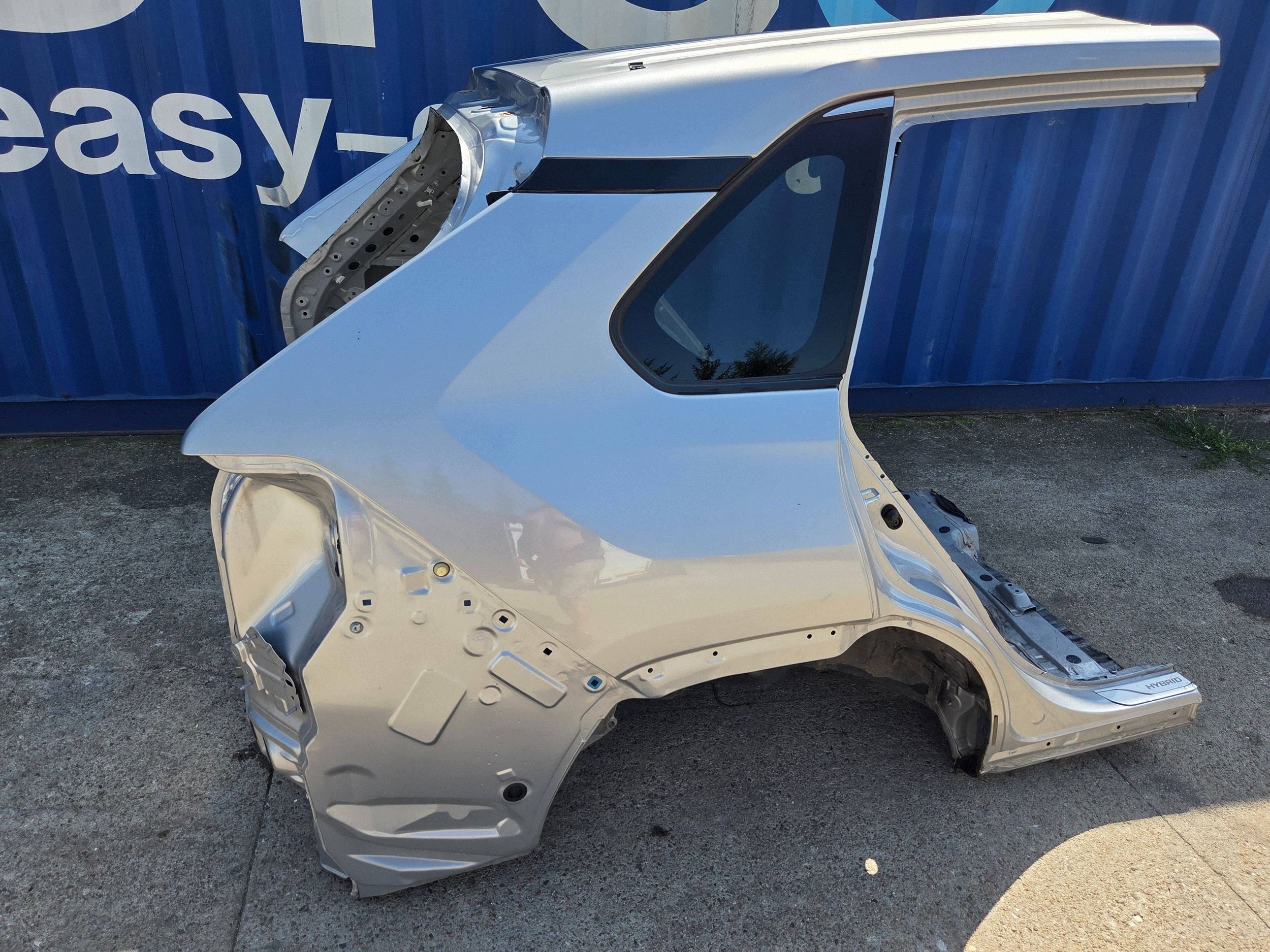 Toyota RAV 4 XA50 rear part sump floor boot