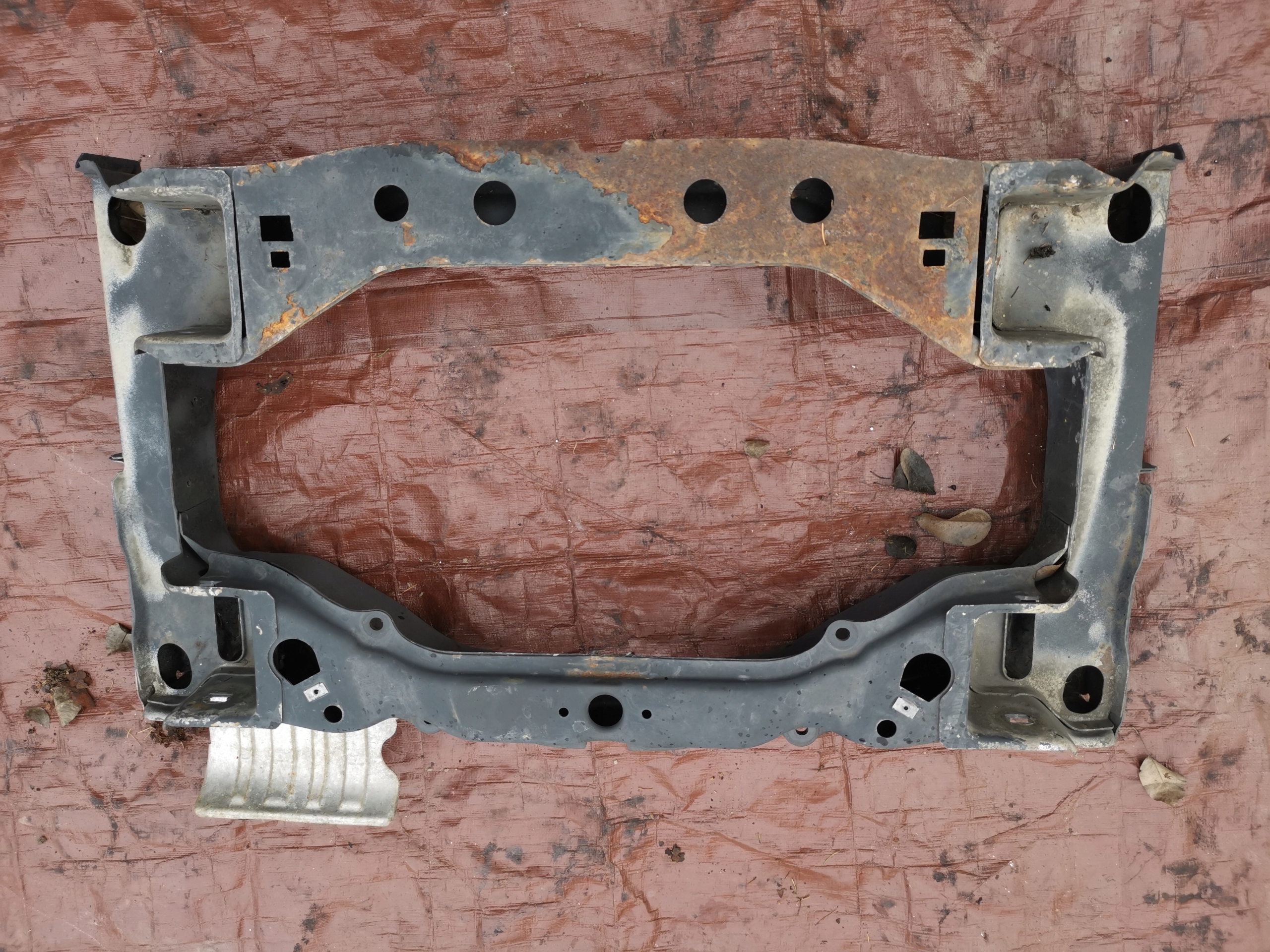 Mercedes E klasa W210 axle beam subframe axle beam lawa front sususpension