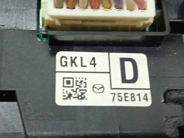 Bouton MULTIFUNKCJI Volant GKL4-75E814 Mazda 6 III (2012-)