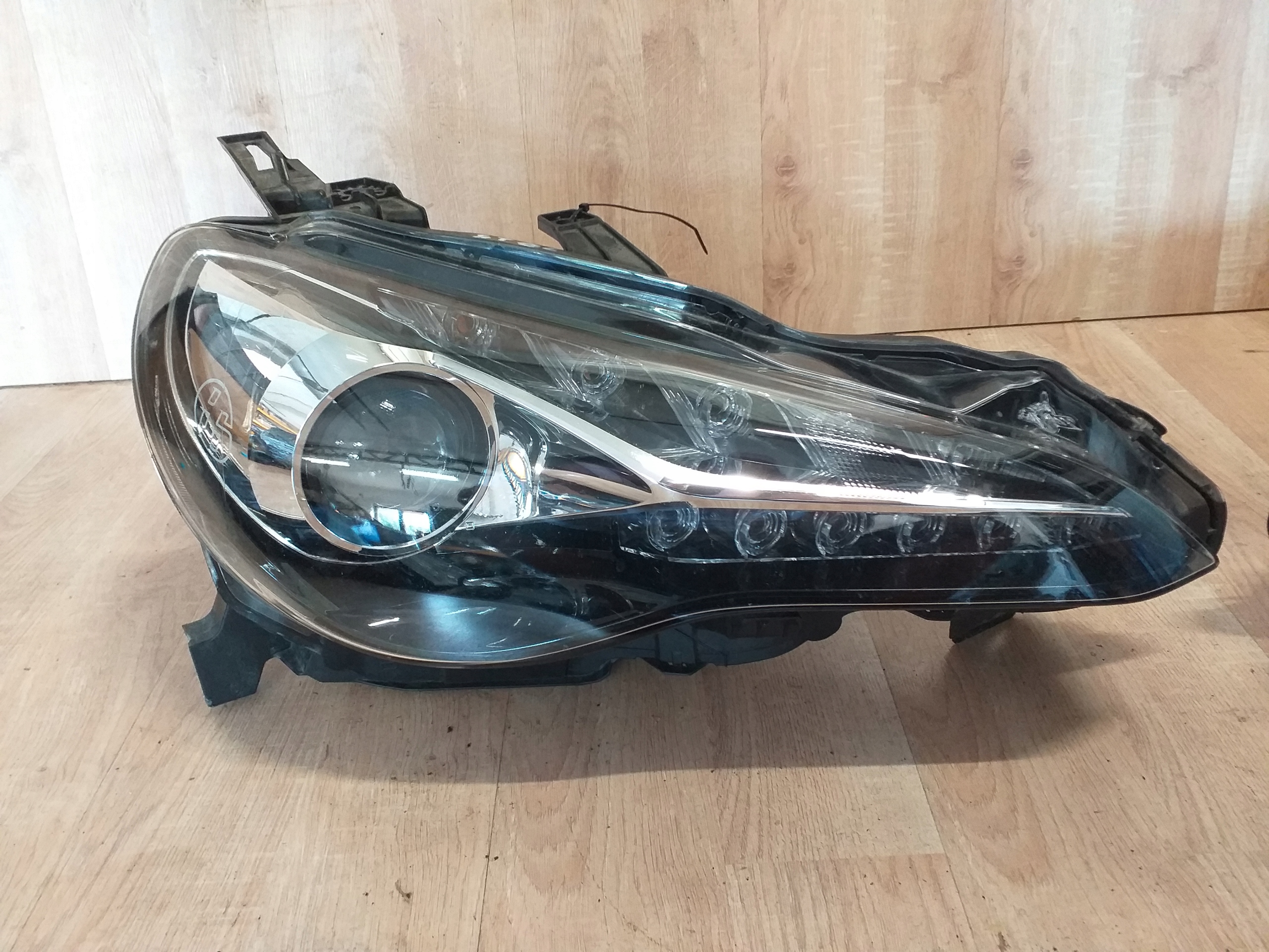 TOYOTA GT86 Subaru BRZ lampa prawa LIFT FULL LED Strona zabudowy prawa