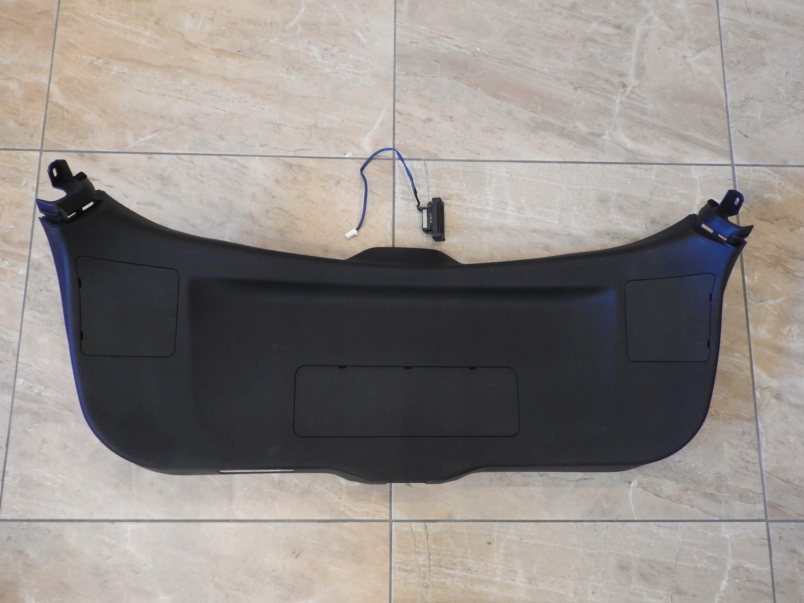 ЗАДНЯ ПОЛИЦЯ БАГАЖНИКА MAZDA CX - 3 D10E68960