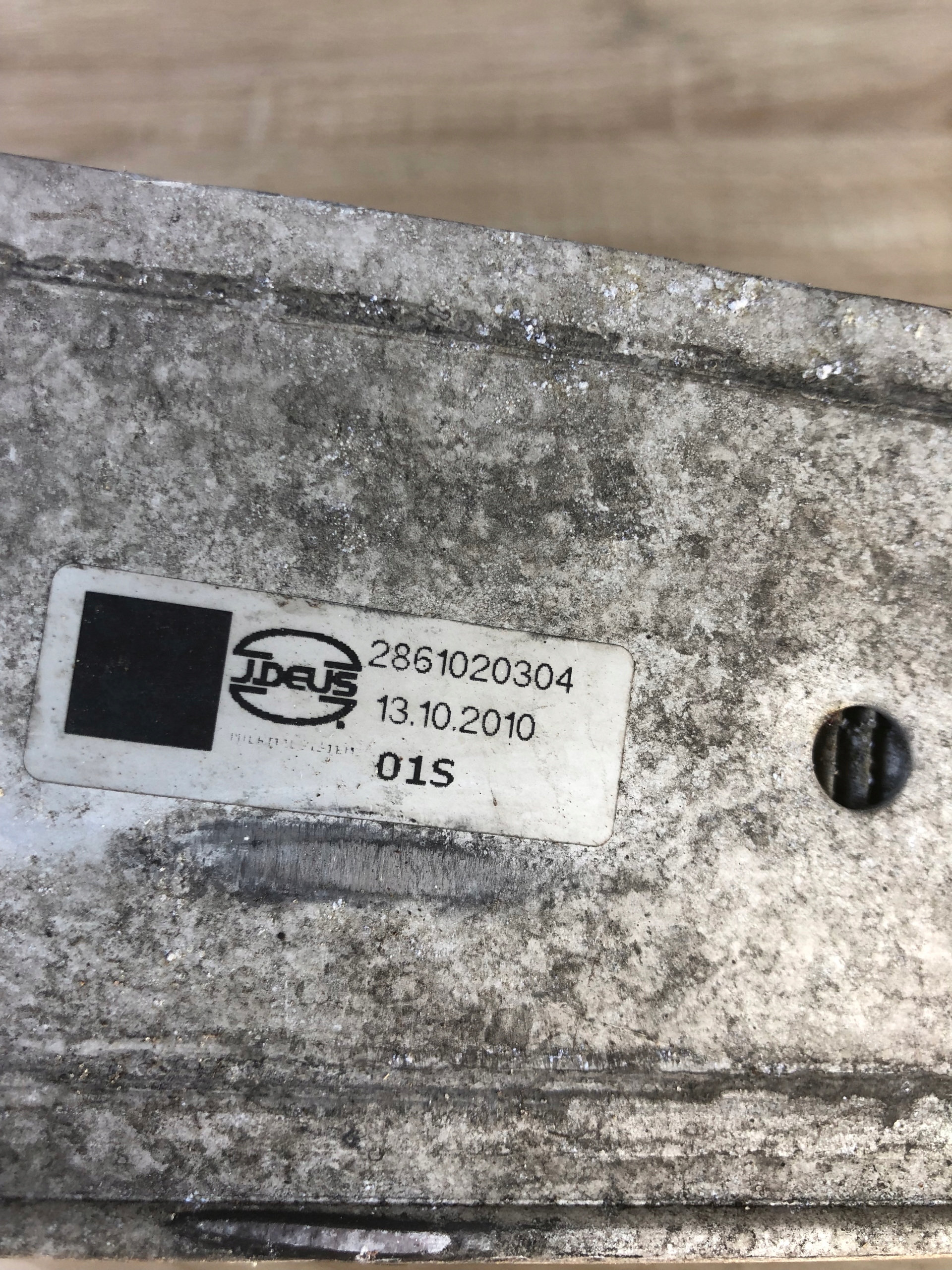 interkuler desni AUDI A6 C6 4F0145806T