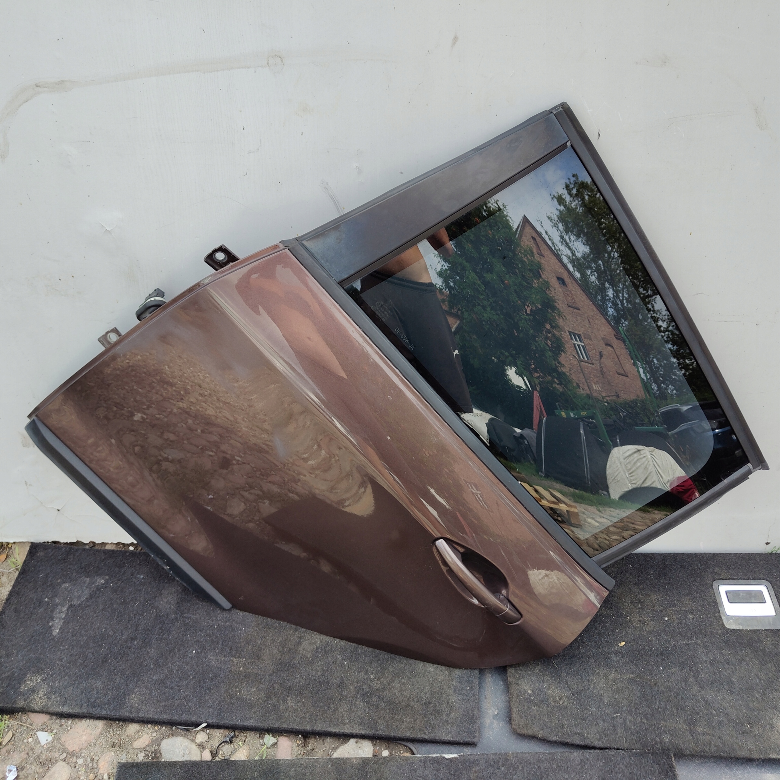 door rear. rear part left PEUGEOT 2008 and