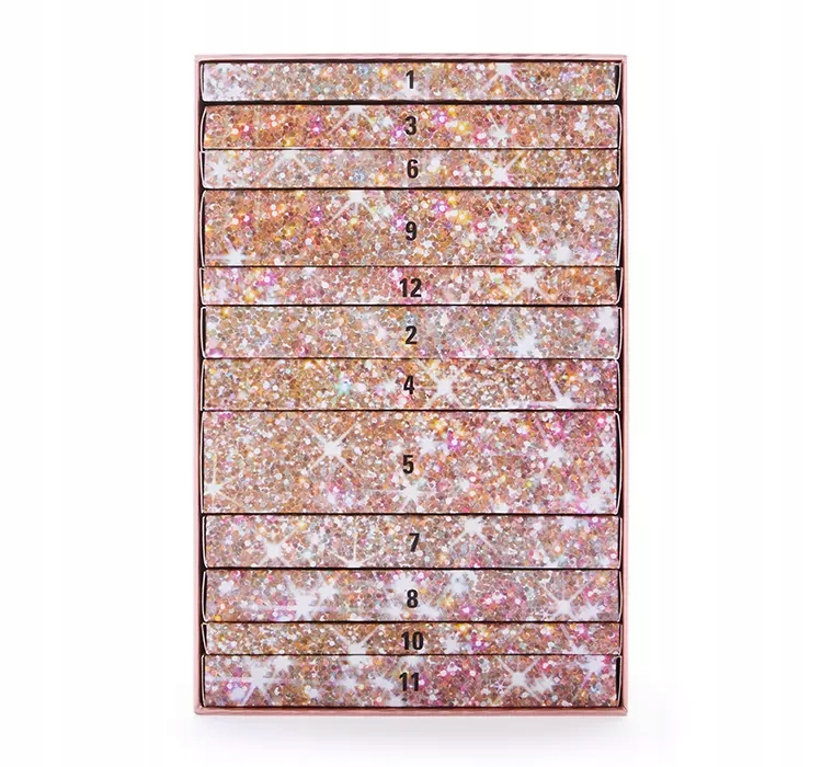Адвент-календарь Makeup Revolution Ultimate Glamour, 24 средства для макияжа и аксессуары — фото 3