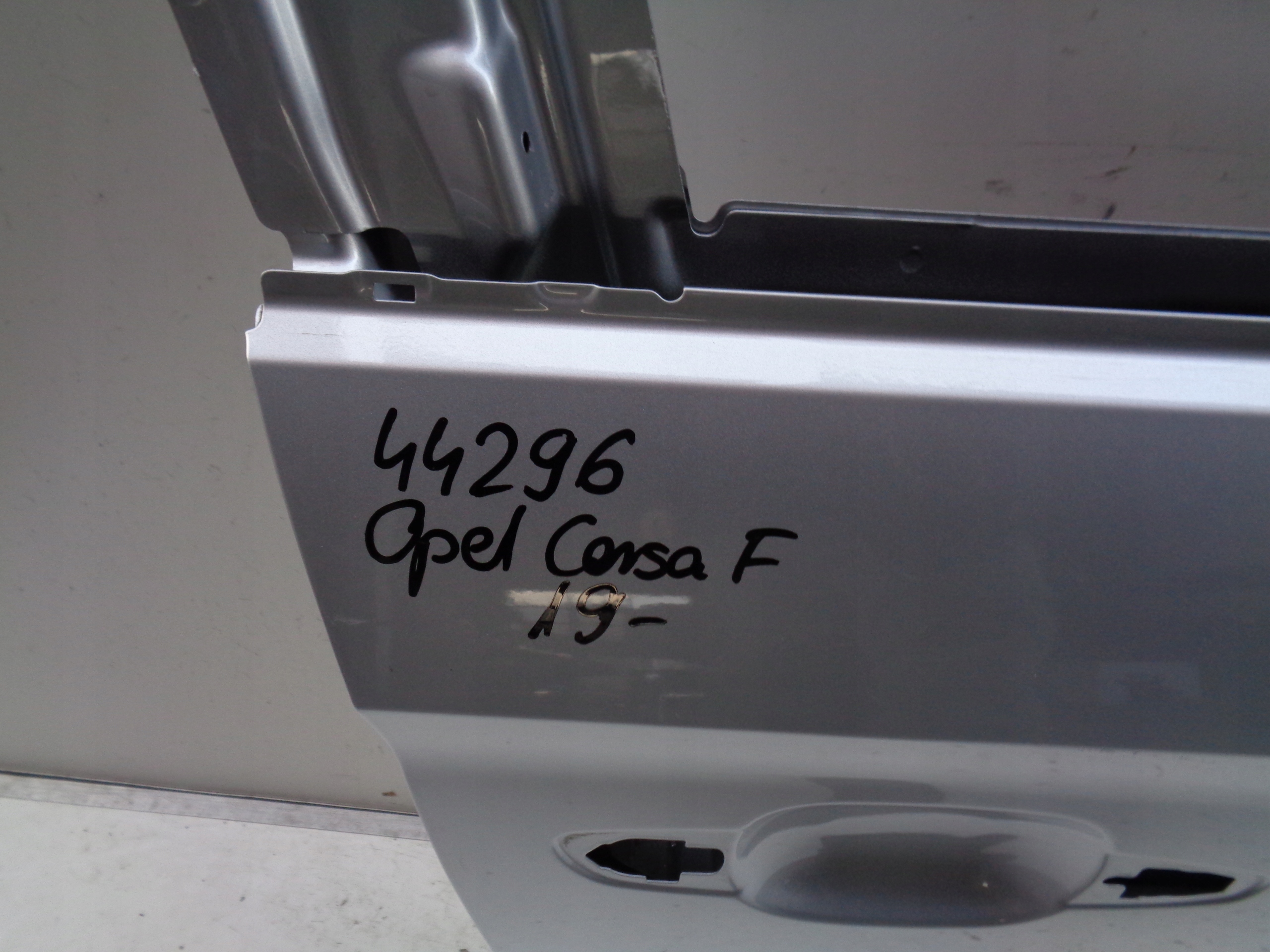 door right front OPEL CORSA F 19- NR 44296