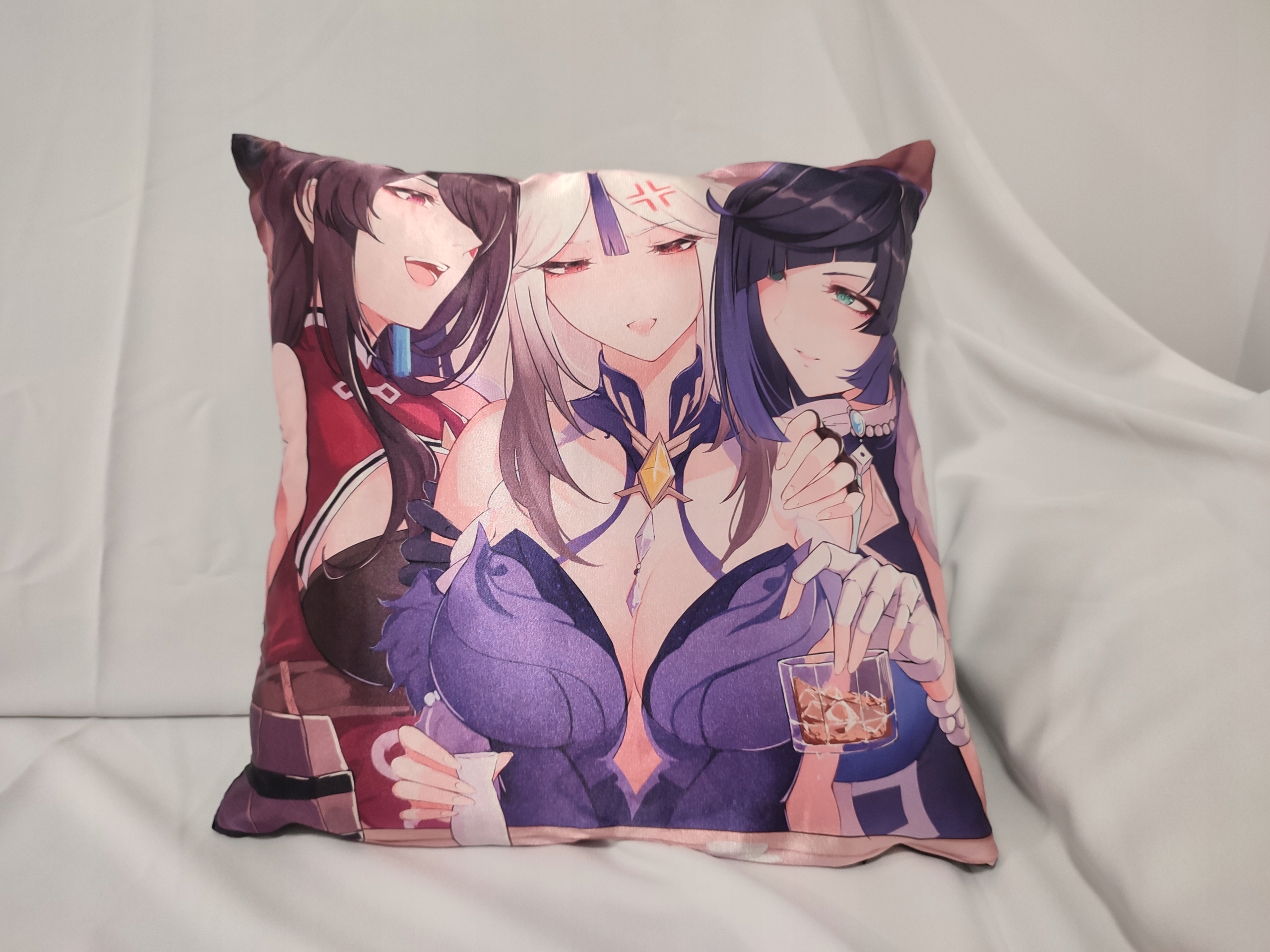 Poduszka Genshin Impact Eula Wysokość 40 cm