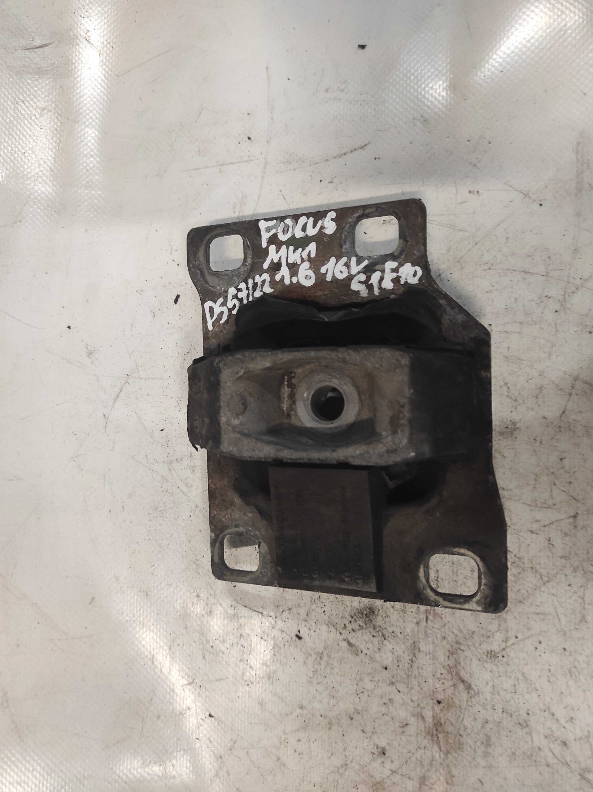 FORD FOCUS and 1.6 16V gearbox mounting
