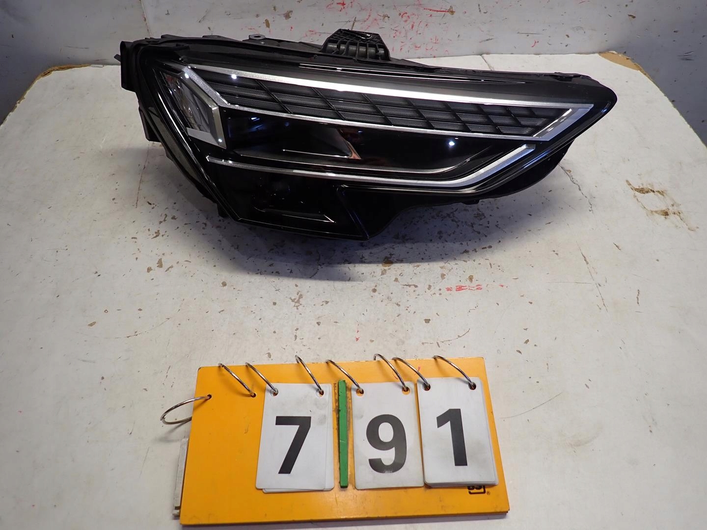 light front front right AUDI A3 LIFT 2024- FULL LED 8Y0941034D