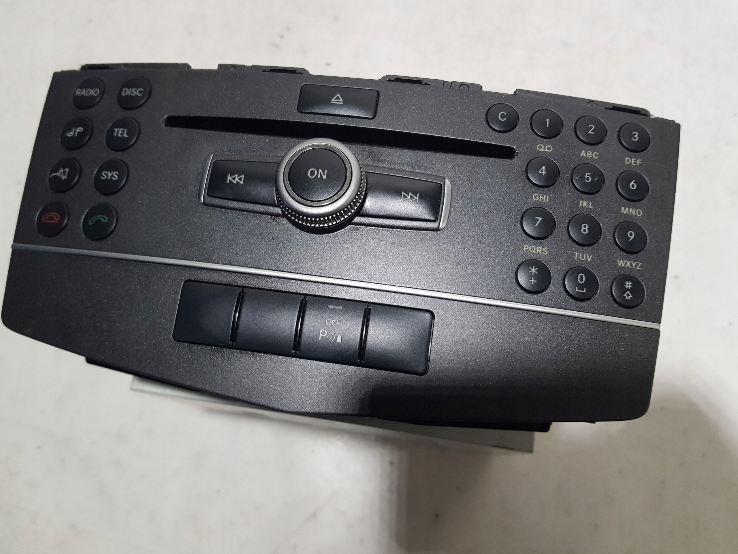 RADIO CD MERCEDES W204 2049007202