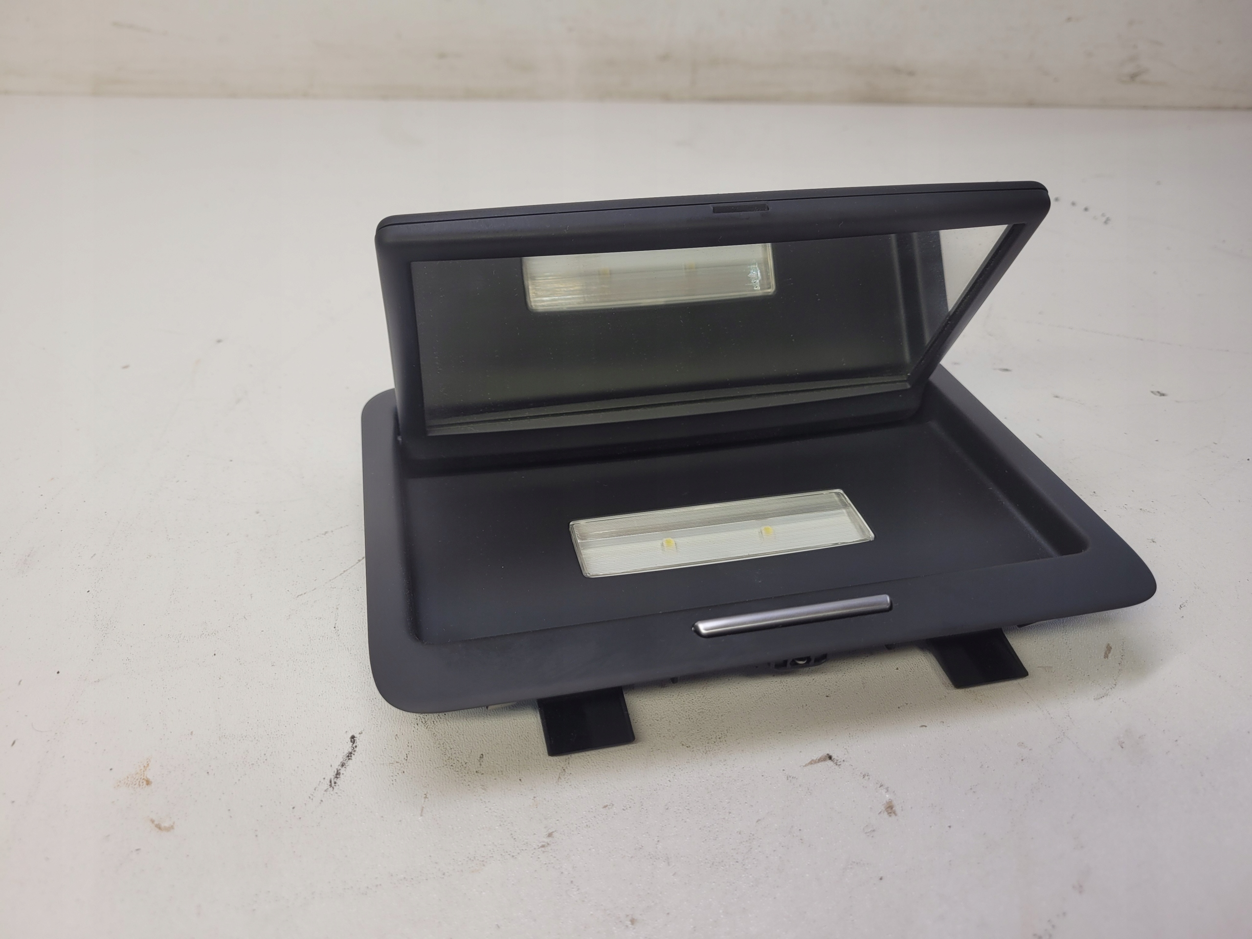 mirror light LED PODSUFITK AUDI A8 D4 4H4858563